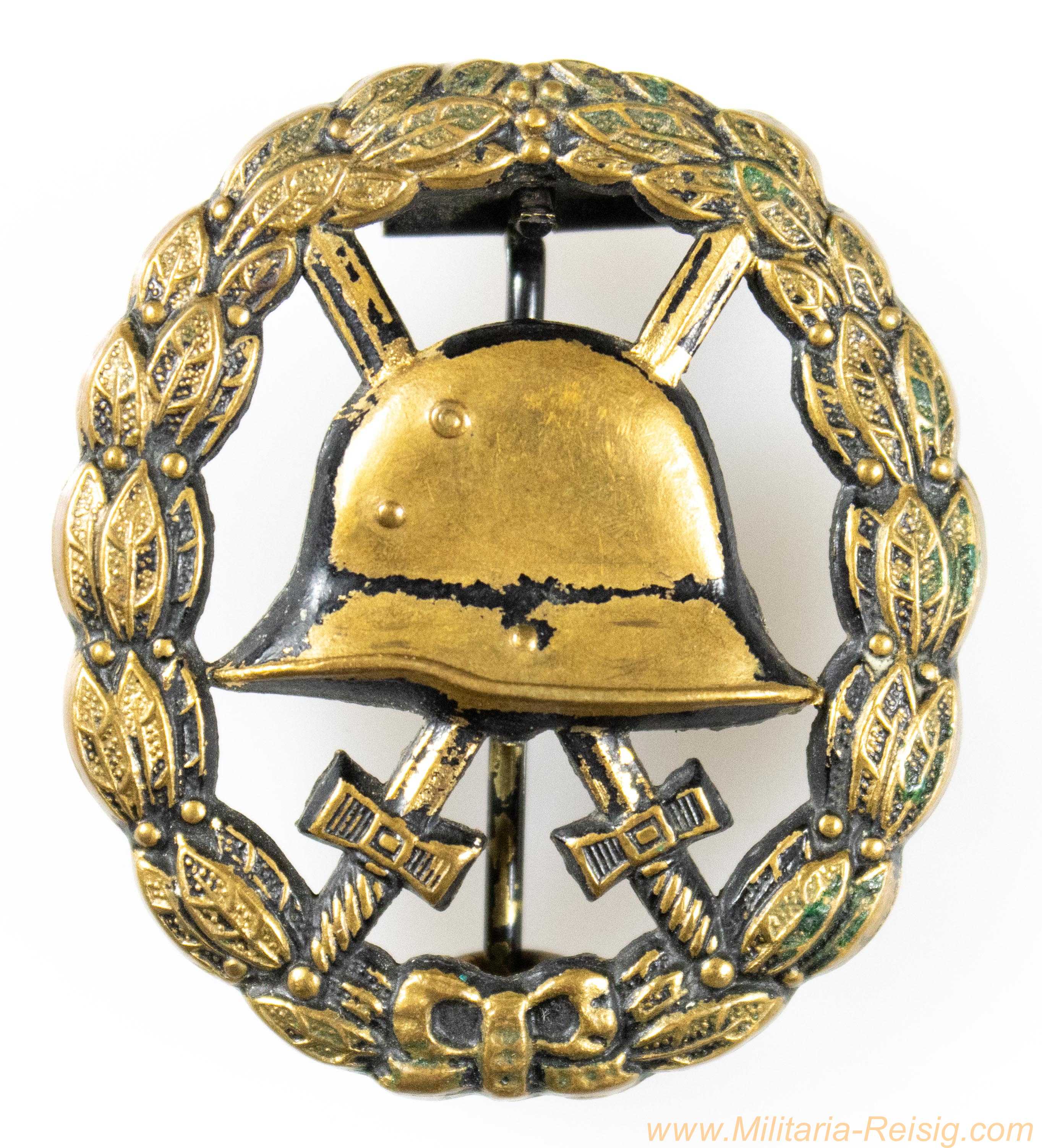 Verwundetenabzeichen in schwarz 1914, durchbrochen