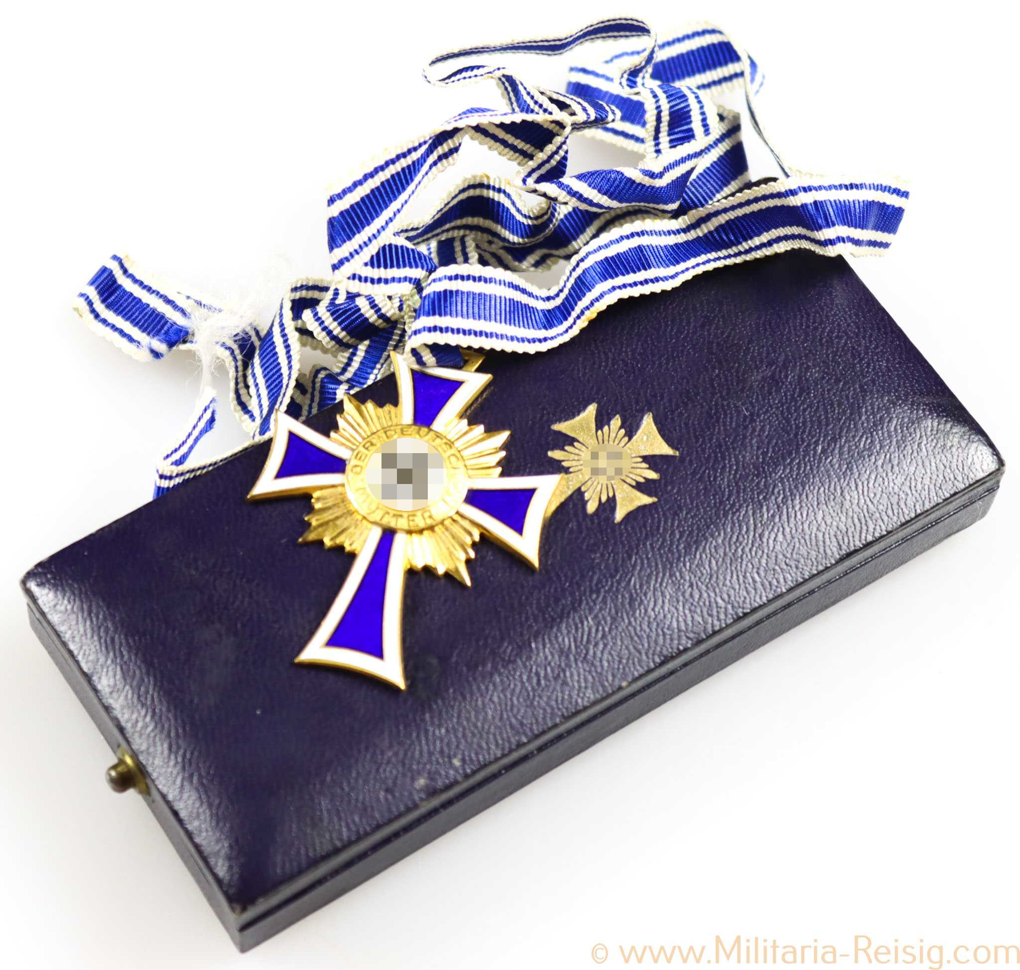 Mutterkreuz in Gold im Etui, Hersteller Forster & Graf Schwäb. Gmünd