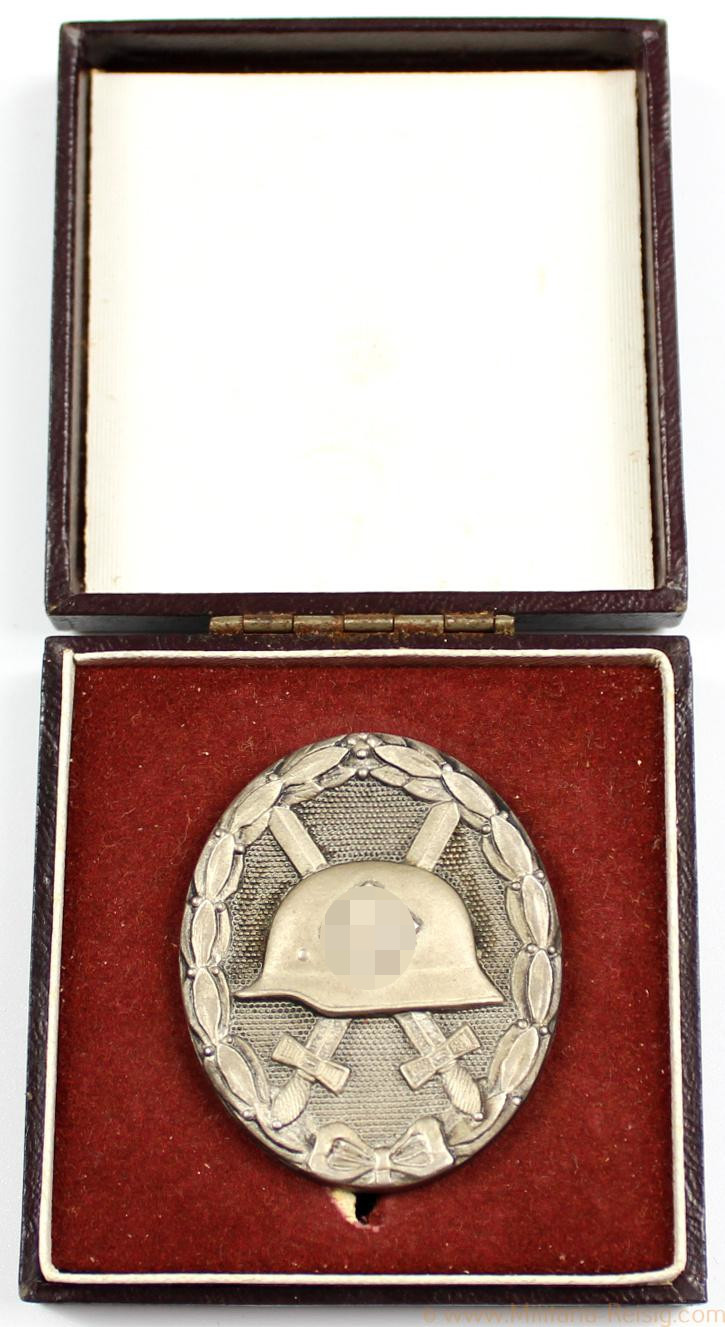 Verwundetenabzeichen in Silber im Etui, Herst. Hauptmünzamt Wien