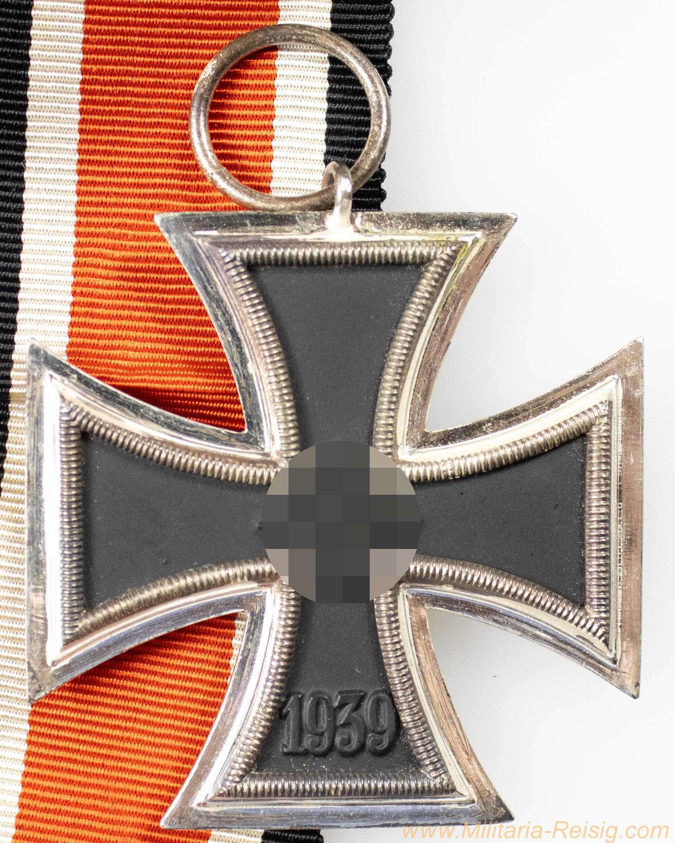 Eisernes Kreuz 2. Klasse 1939 – am Band, volle Kernschwärzung