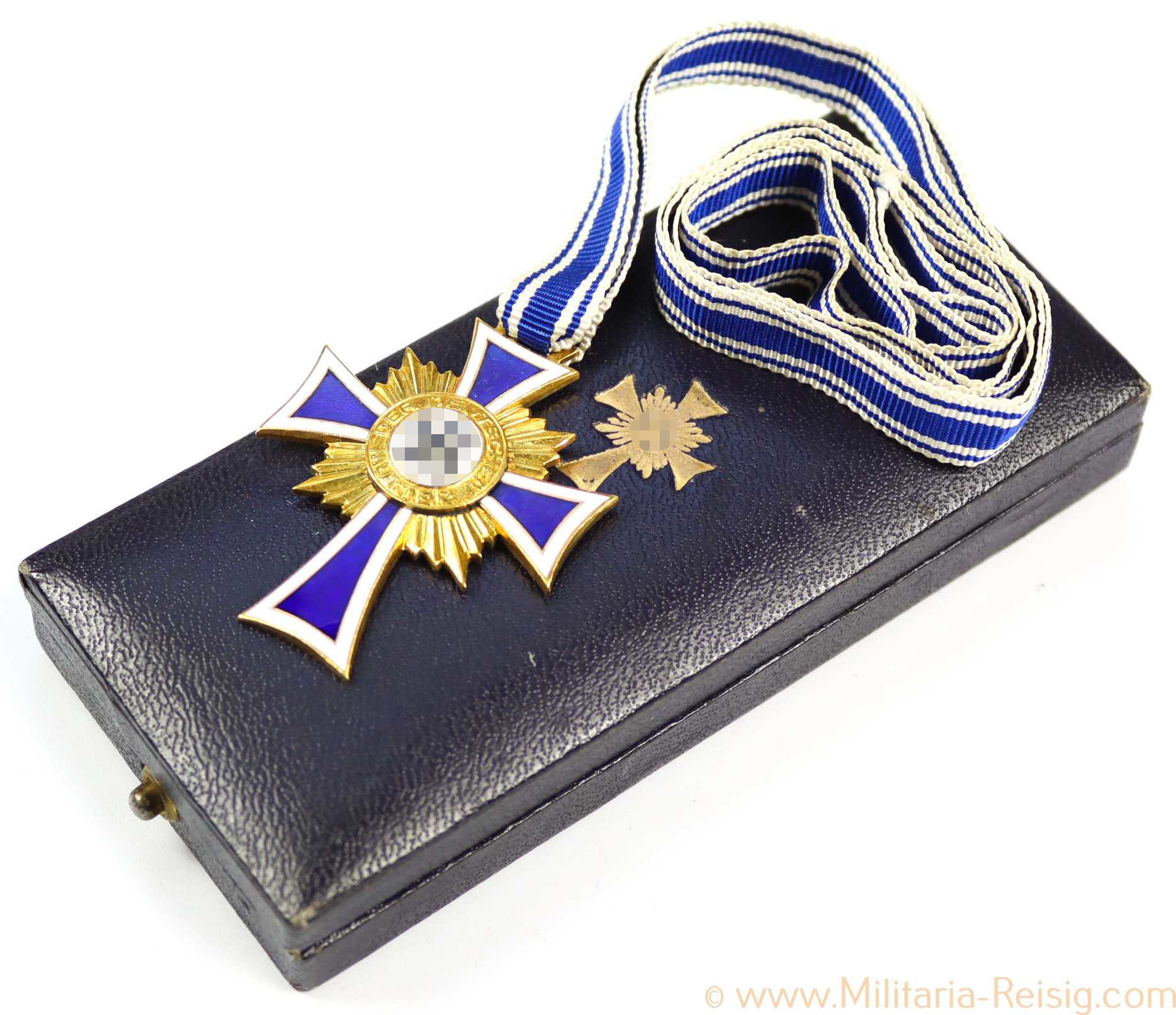 Mutterkreuz in Gold im Etui, Hersteller Forster & Graf Schwäb. Gmünd