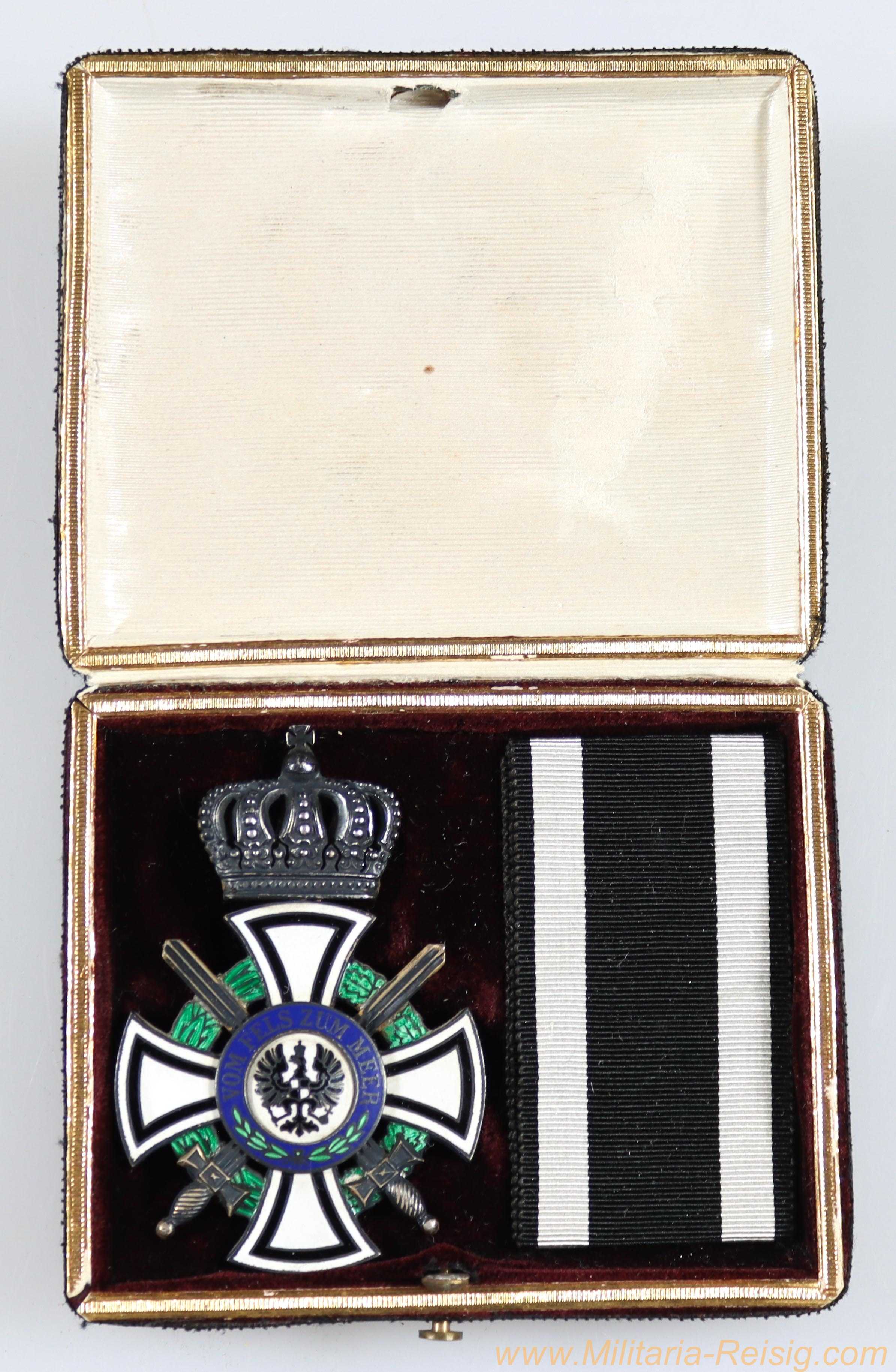 Königlicher Hausorden von Hohenzollern Kreuz der Ritter mit Schwertern im Etui, Preußen 