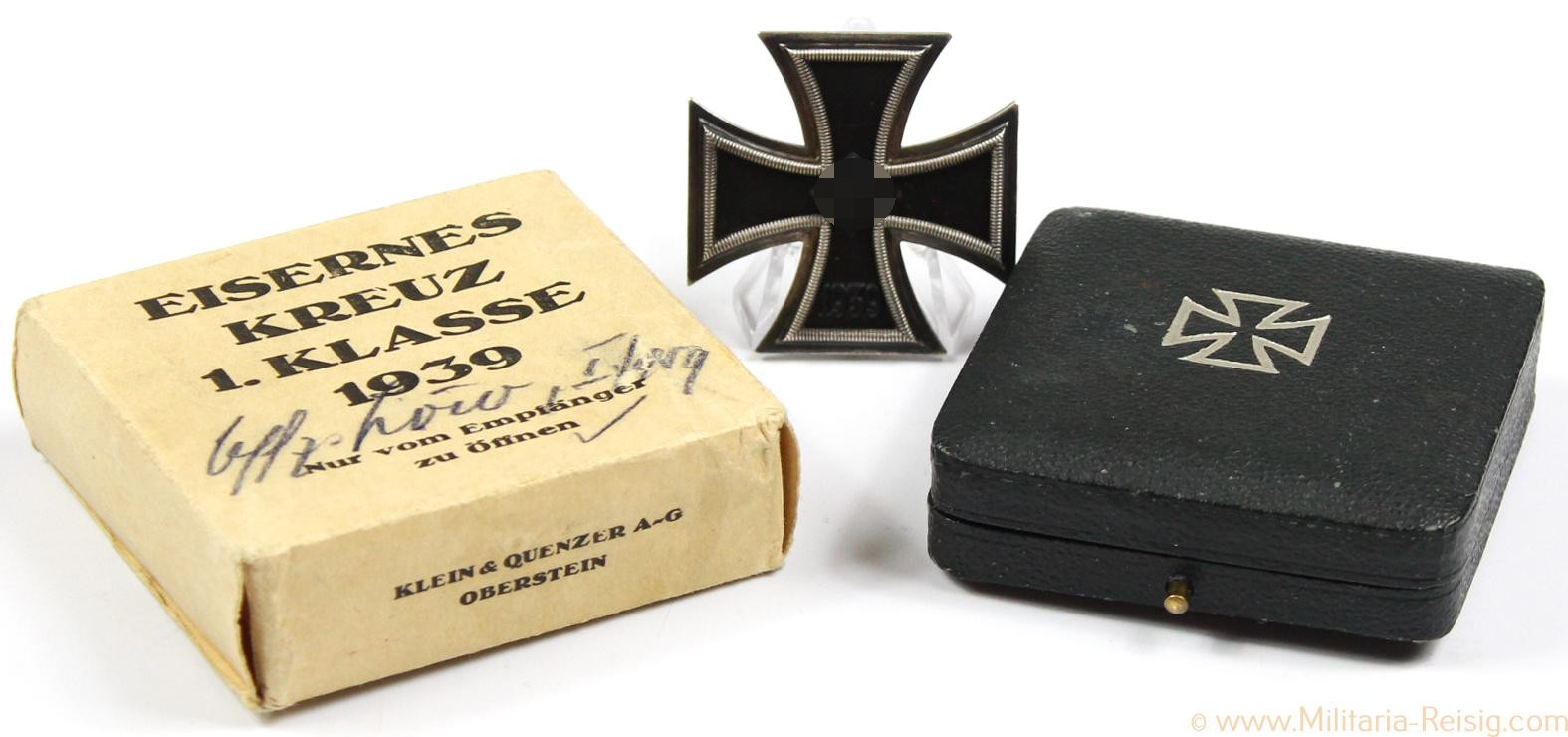 Eisernes Kreuz 1. Klasse 1939 im Etui und Umkarton, Herst. 65