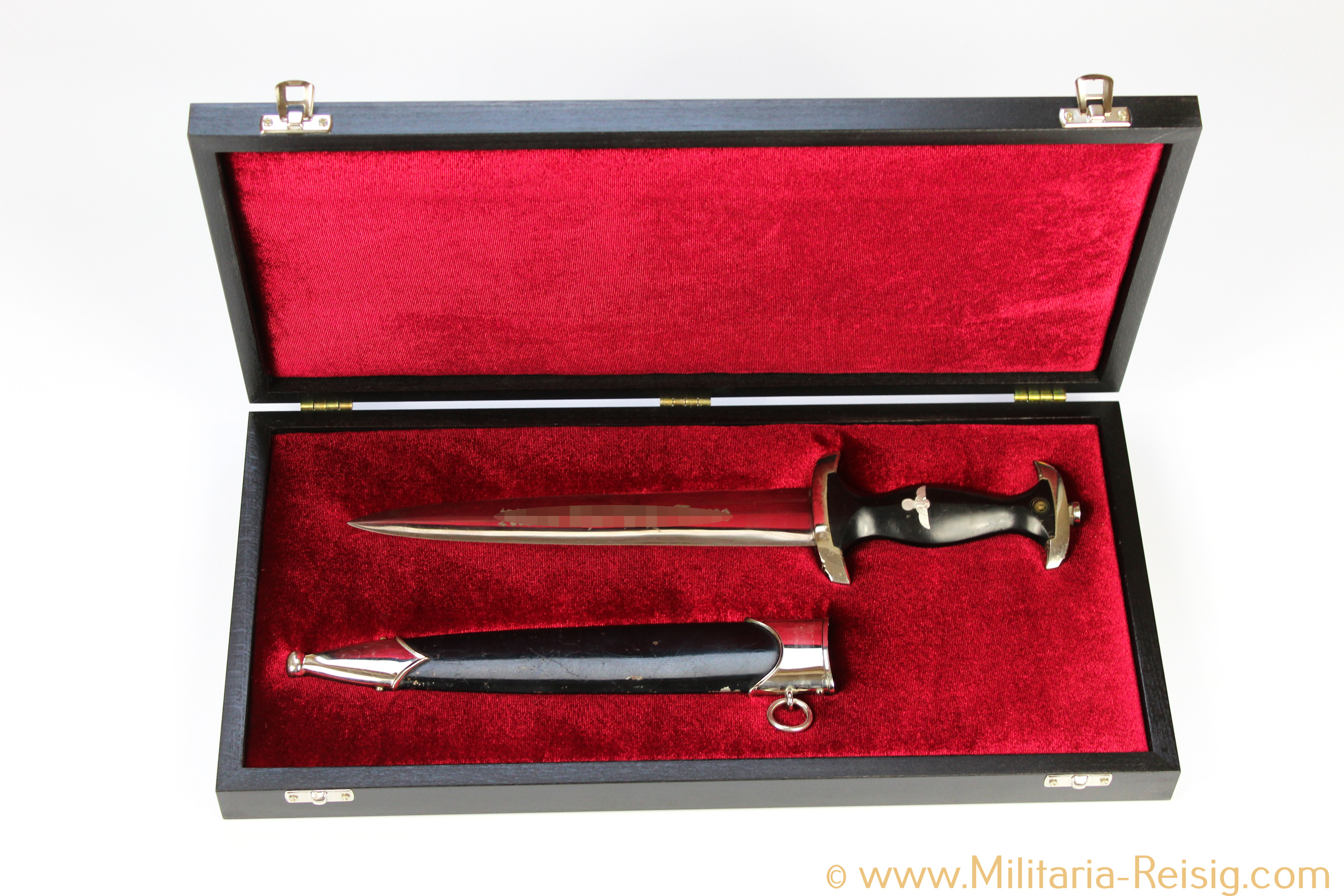 Holzschatulle für einen SA/SS Dolch