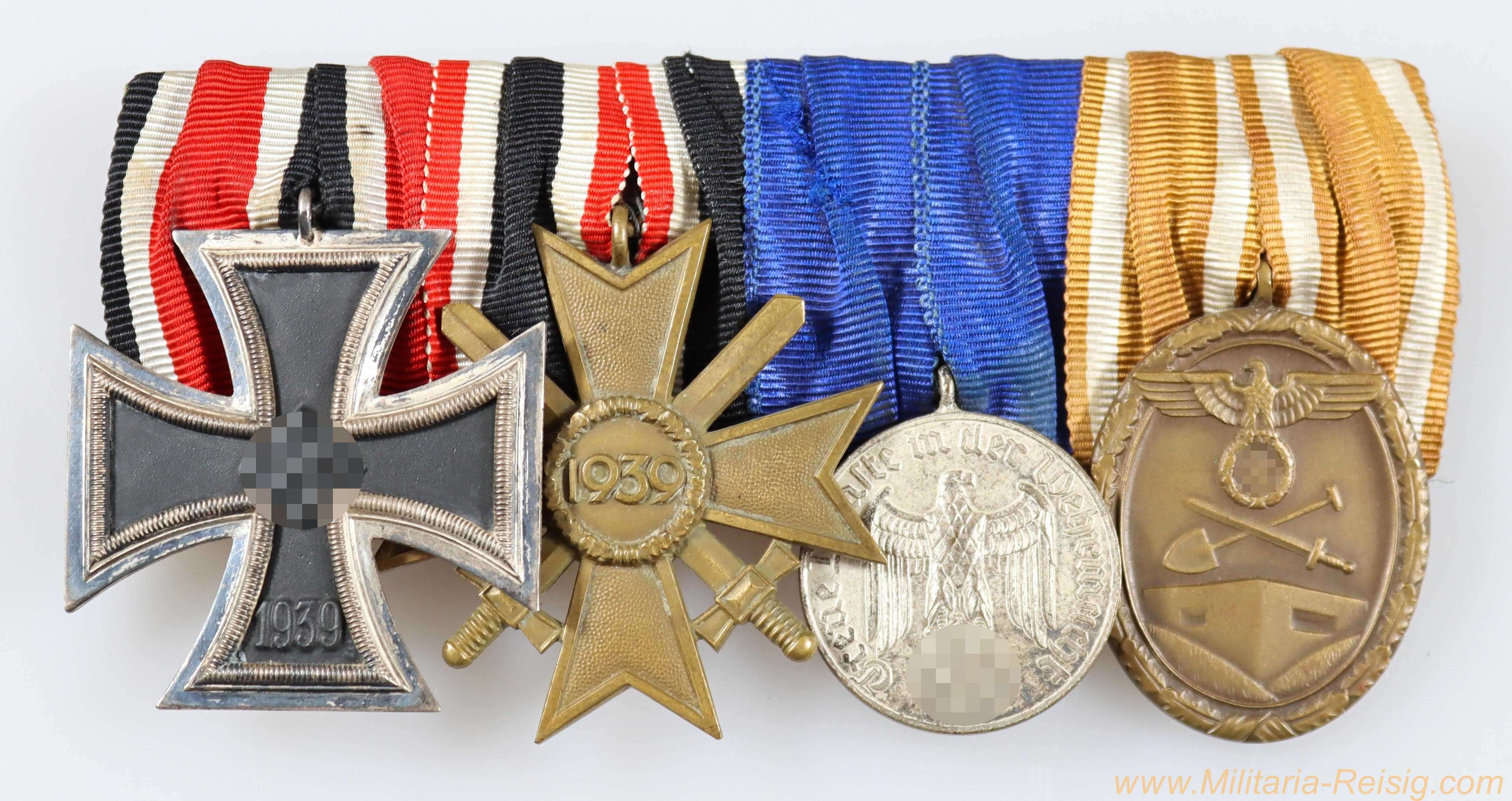 Ordensspange mit 4 Auszeichnungen