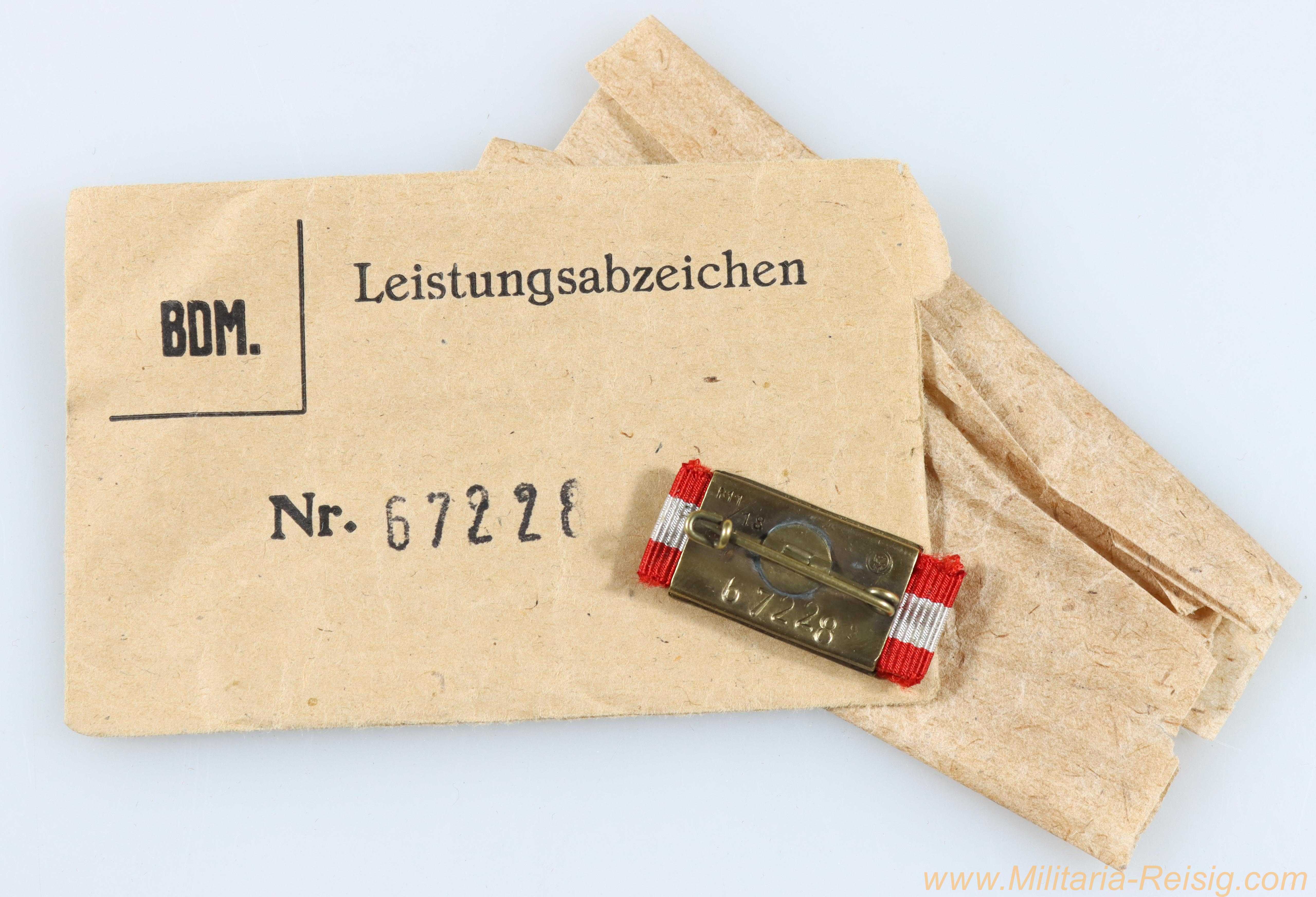 BDM Leistungsabzeichen in Bronze mit Verleihungstüte, Hersteller RZM M1/18