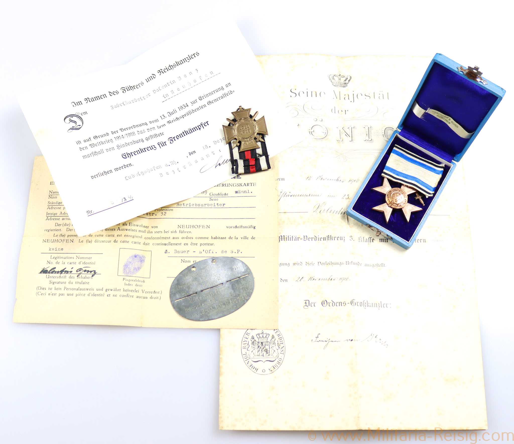 Kleiner Ordennachlass mit Urkunden 