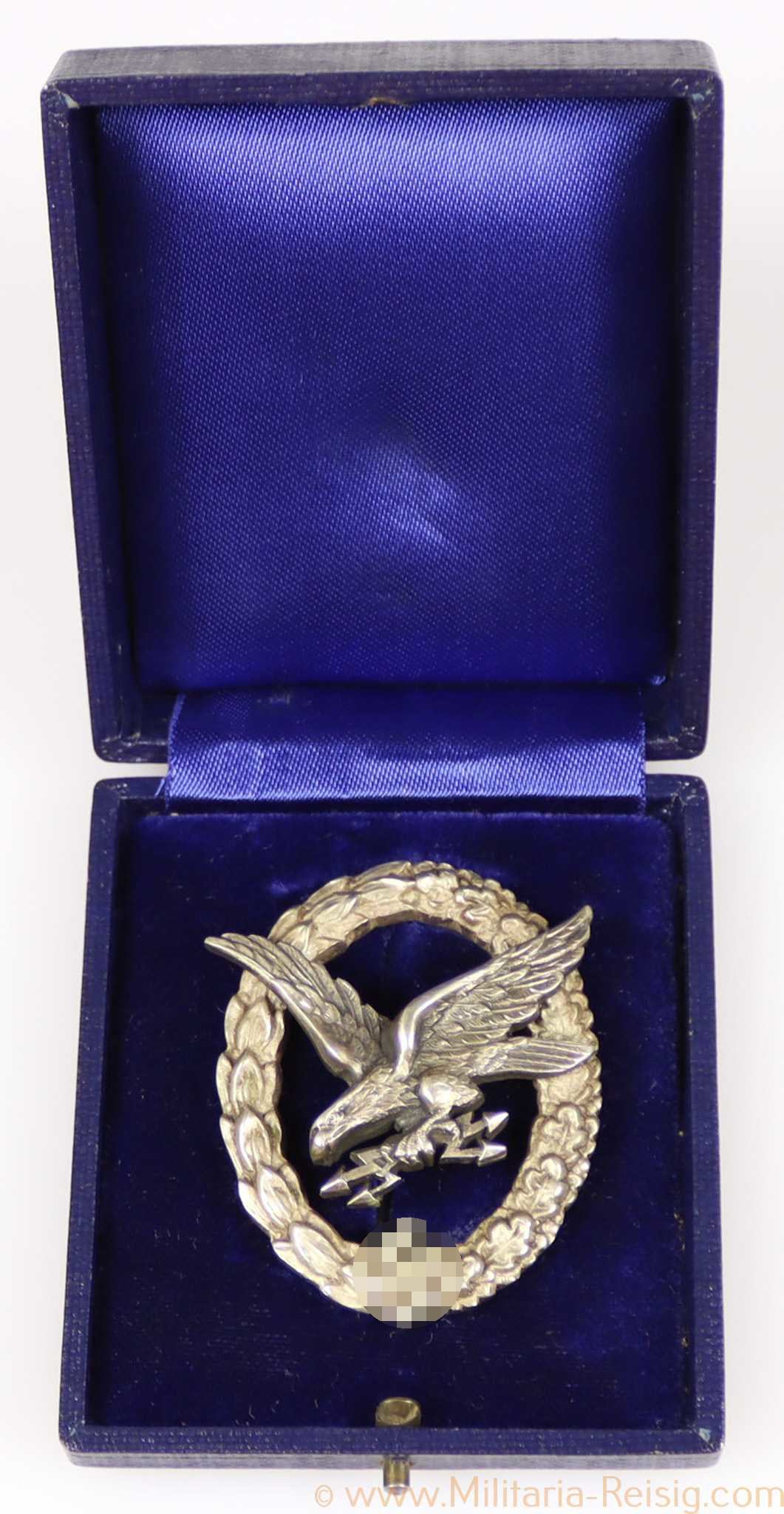 Fliegerschützenabzeichen mit Blitzbündel im Etui, Hersteller C.E. Juncker (J2)