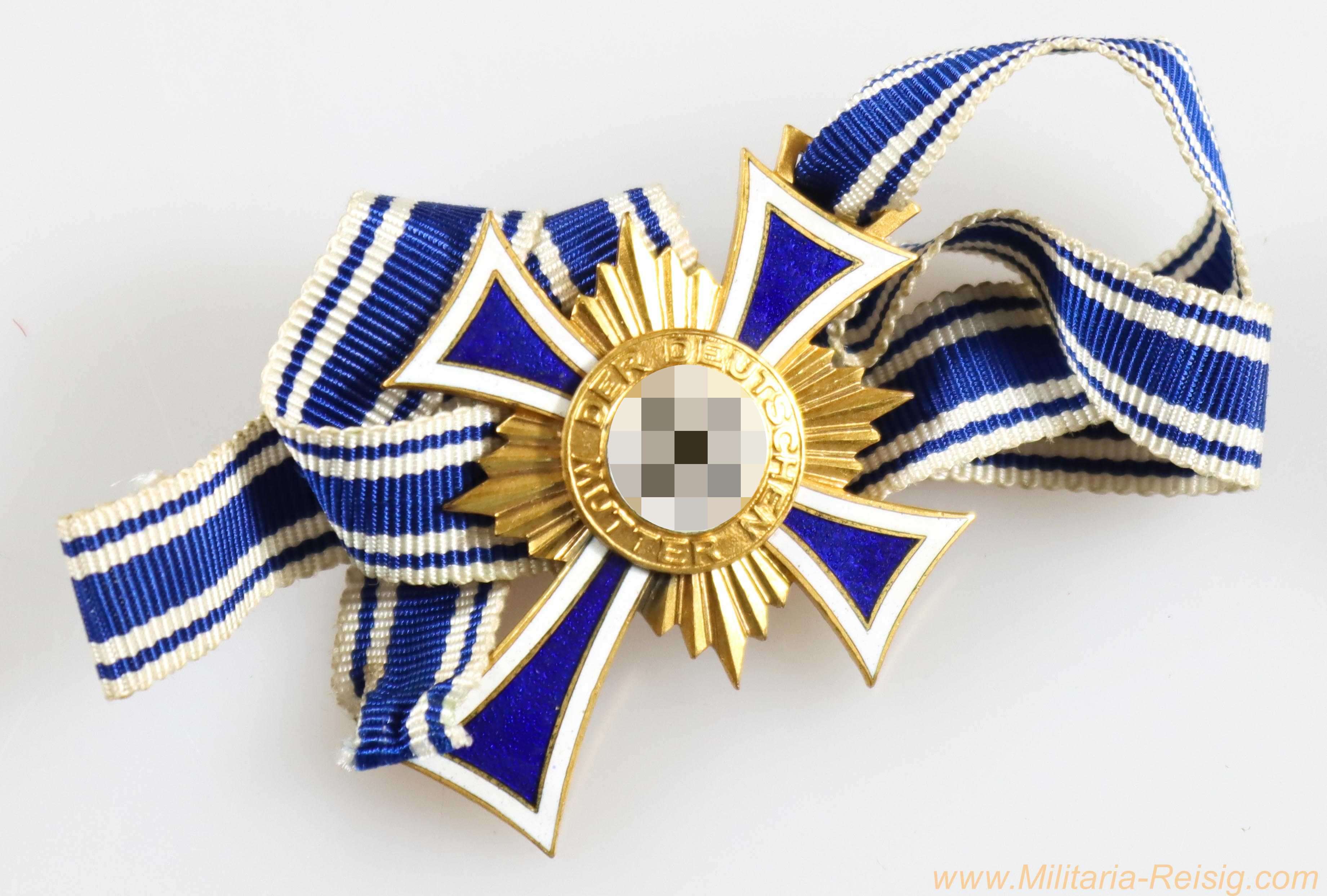 Mutterkreuz in Gold