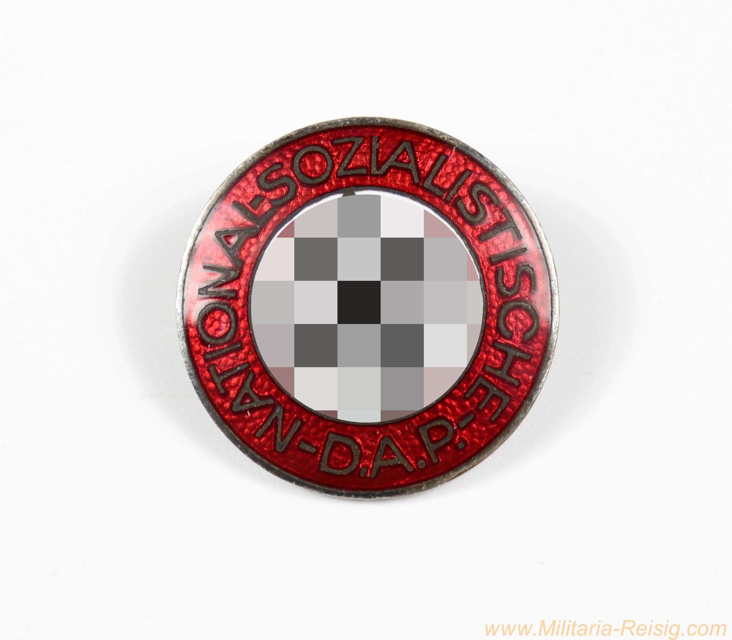 NSDAP Parteiabzeichen - Hersteller RZM M1/92 (Karl Wild, Hamburg)