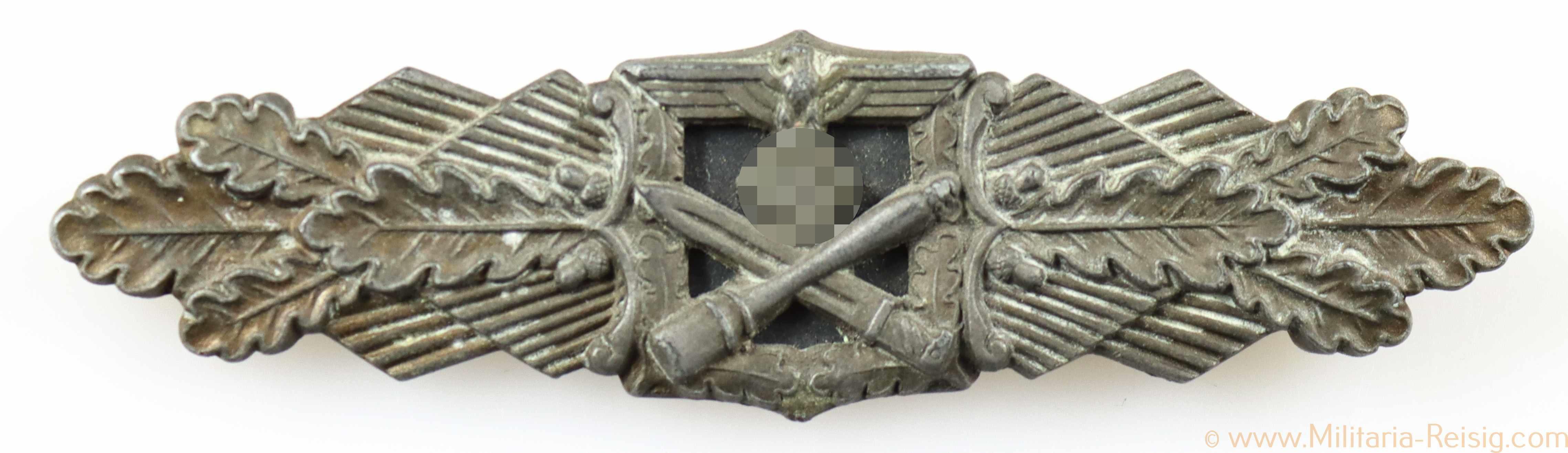 Nahkampfspange in Bronze, Herst. C. E. Juncker, Berlin