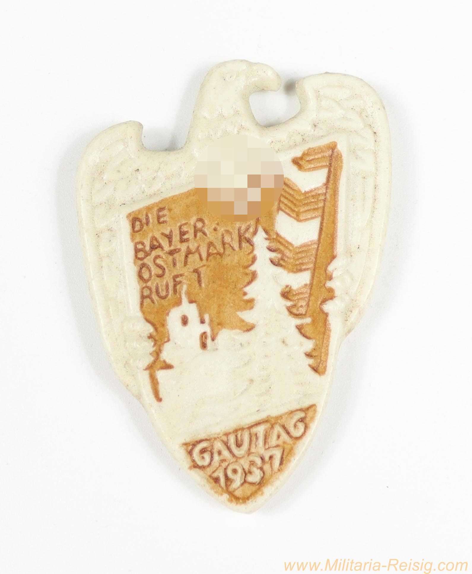 Porzellanabzeichen "Die Bayer. Ostmark ruft – Gautag 1937"