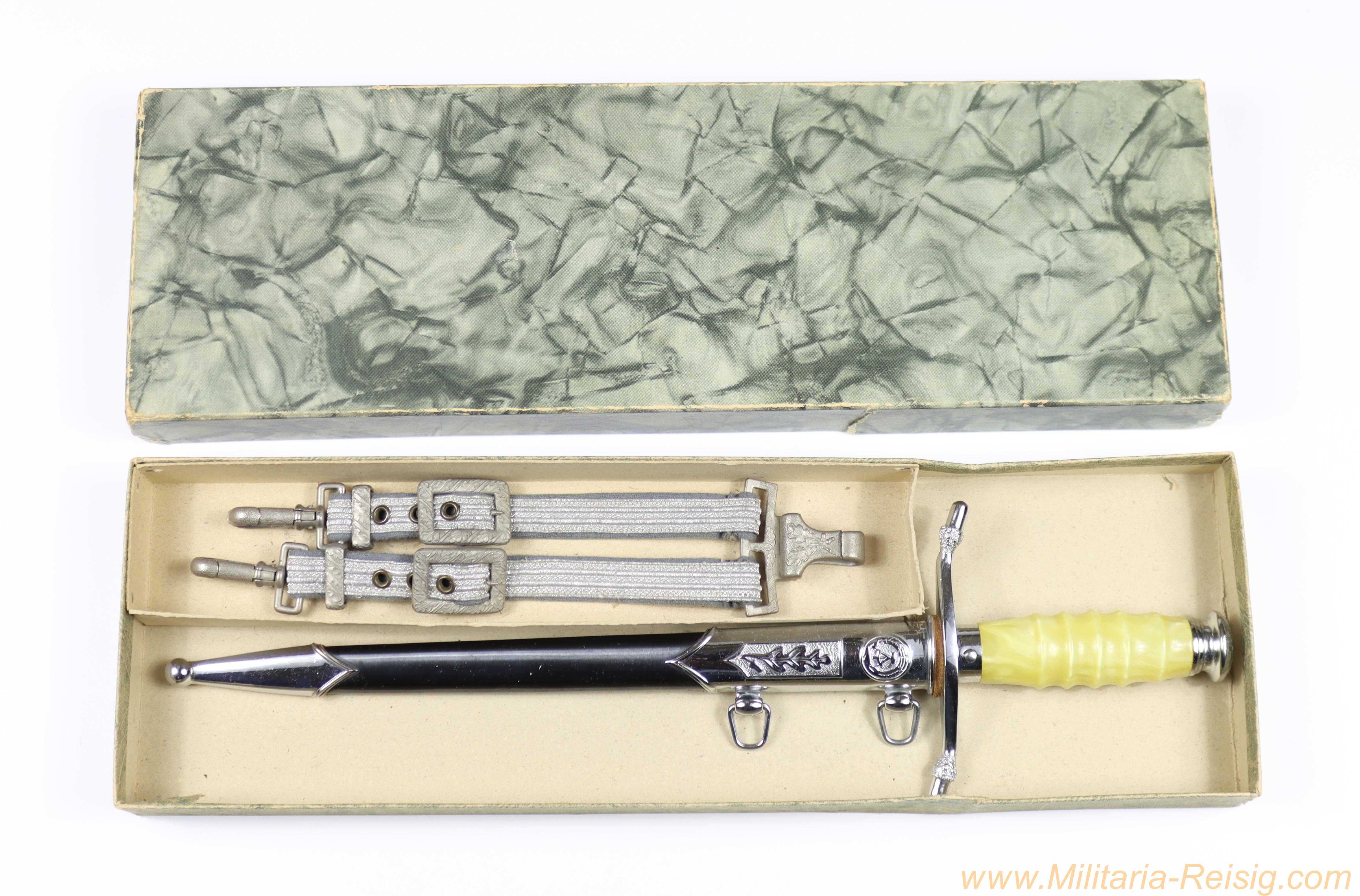 NVA Offiziersdolch der Landstreitkräfte mit Originalkarton