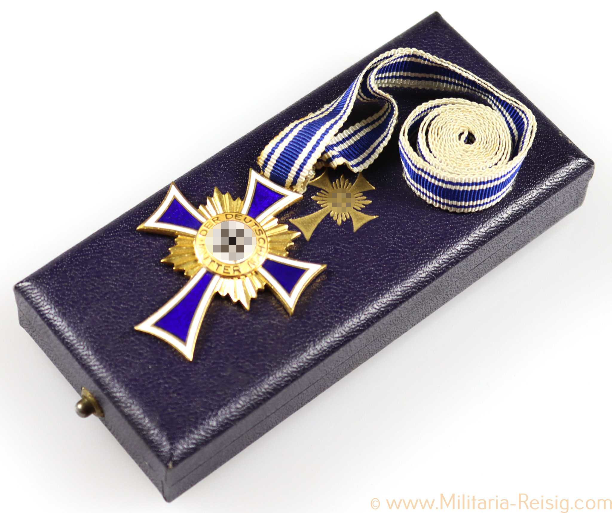 Mutterkreuz in Gold im Etui, Hersteller Godet & Co., Berlin