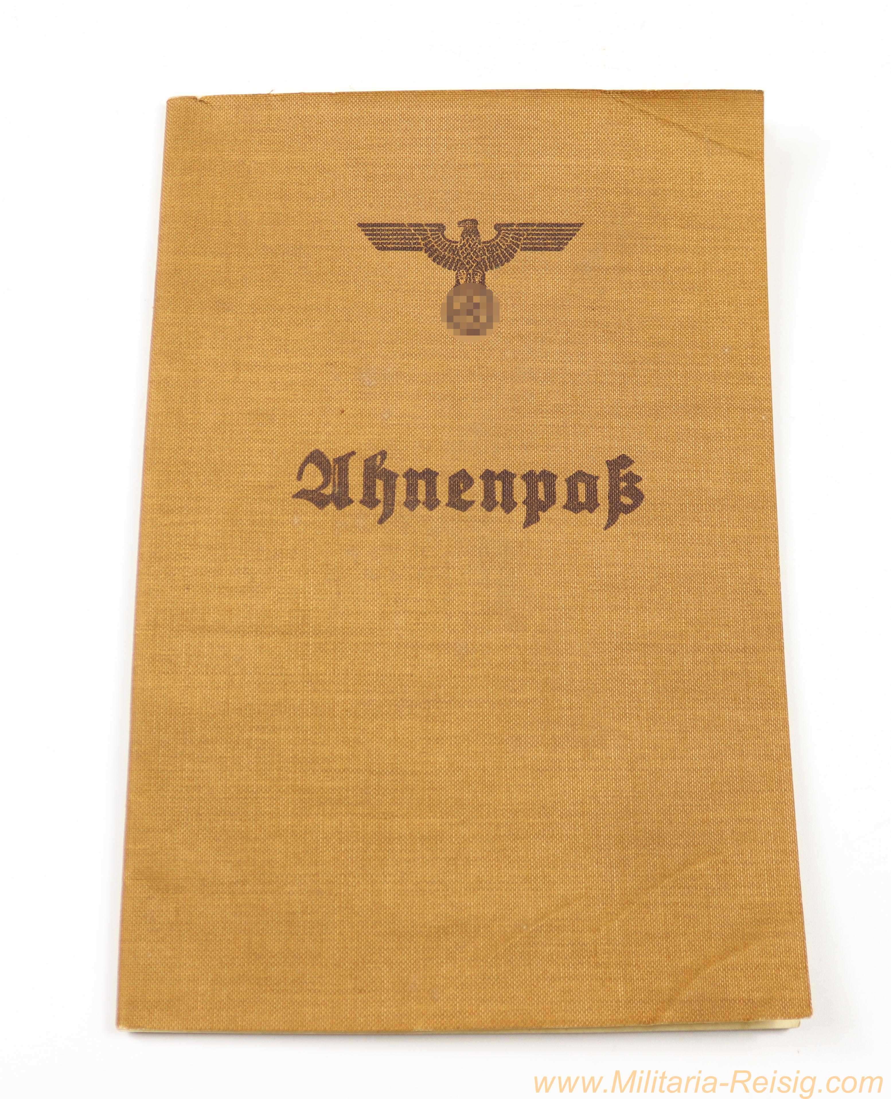 NSDAP "Ahnenpaß" mit zahlreichen Eintragungen und Stempeln
