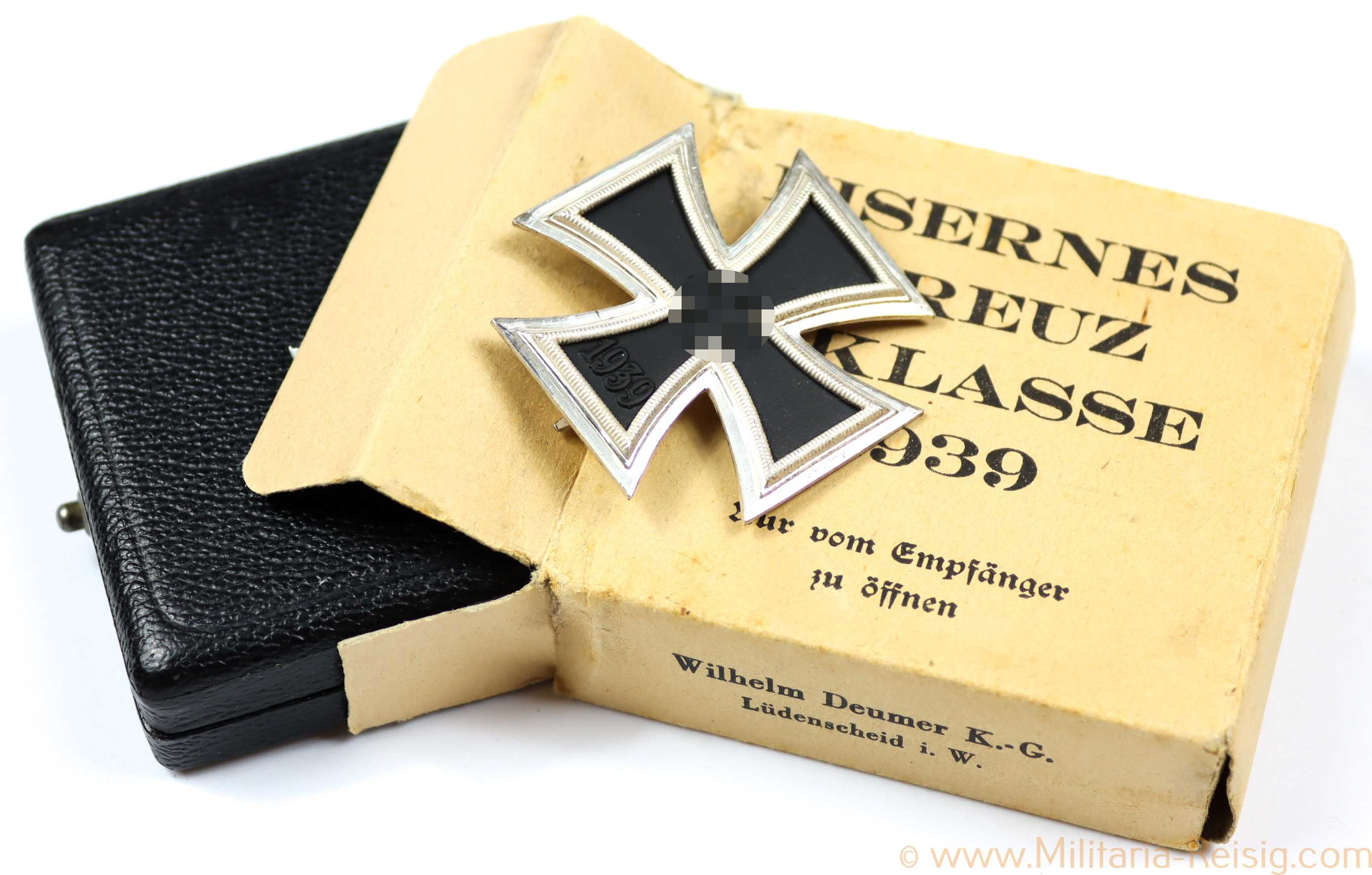 Eisernes Kreuz 1. Klasse 1939 im Etui und Umkarton, Hersteller 3