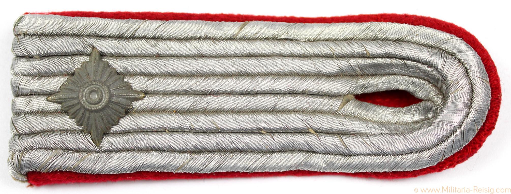 Einzelne Schulterklappe Oberleutnant der Flakartillerie