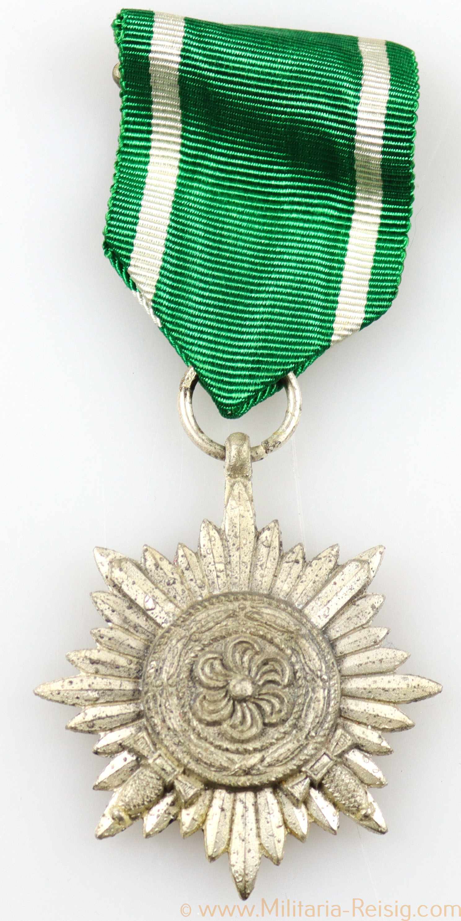 Tapferkeitsauszeichnung für Ostvölker 2.Klasse mit Schwertern in Silber, Hersteller 100