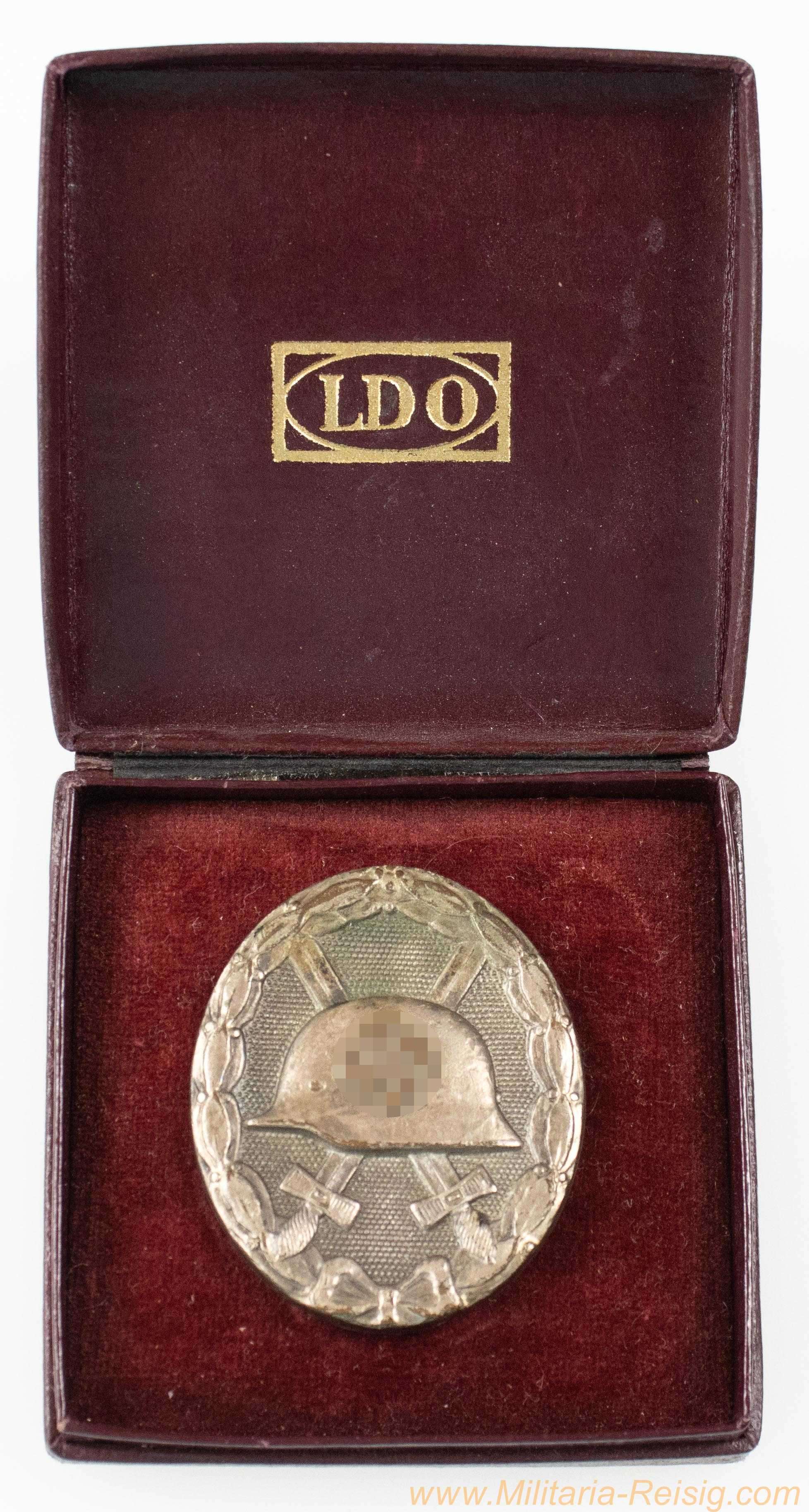 Verwundetenabzeichen in Silber im LDO-Etui, Hersteller L/18