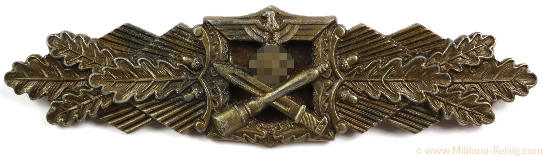 Nahkampfspange in Bronze, Hersteller A.G.M.u.K.