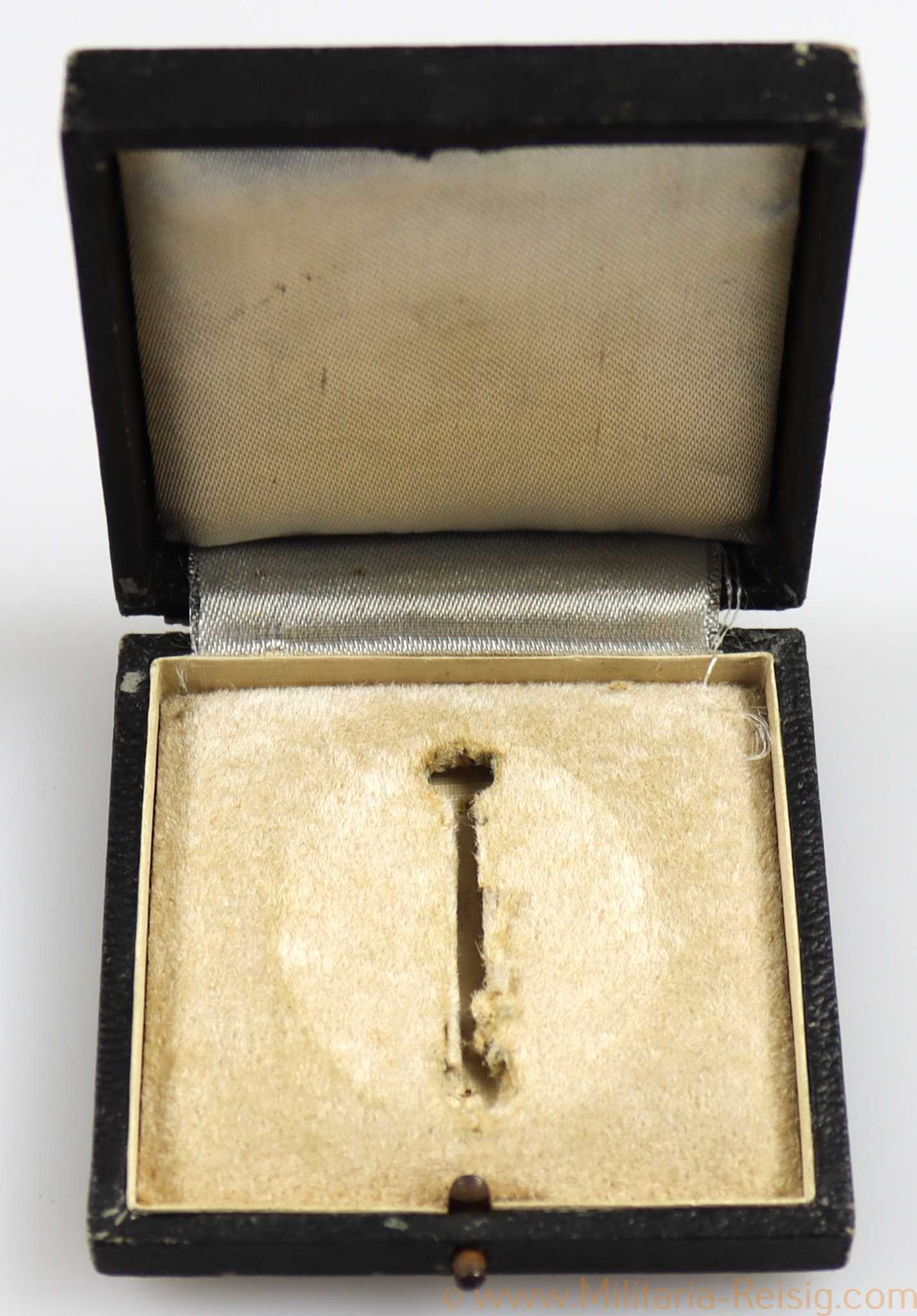 Etui für das Verwundetenabzeichen in Gold