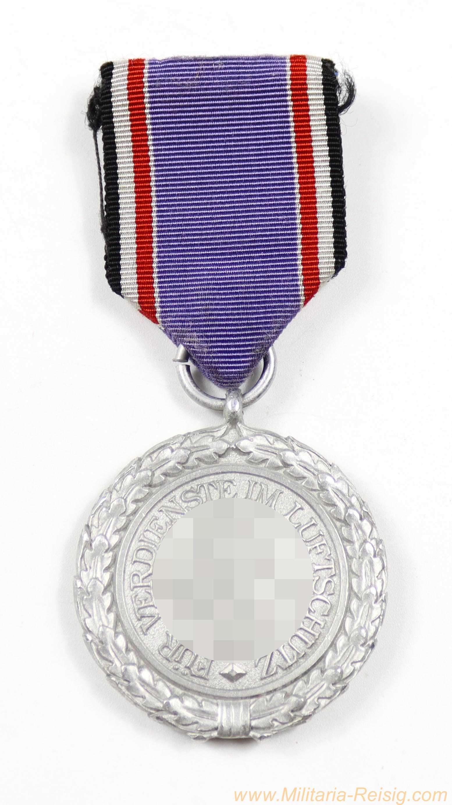 Luftschutz-Ehrenzeichen 2. Stufe 1938 am Band
