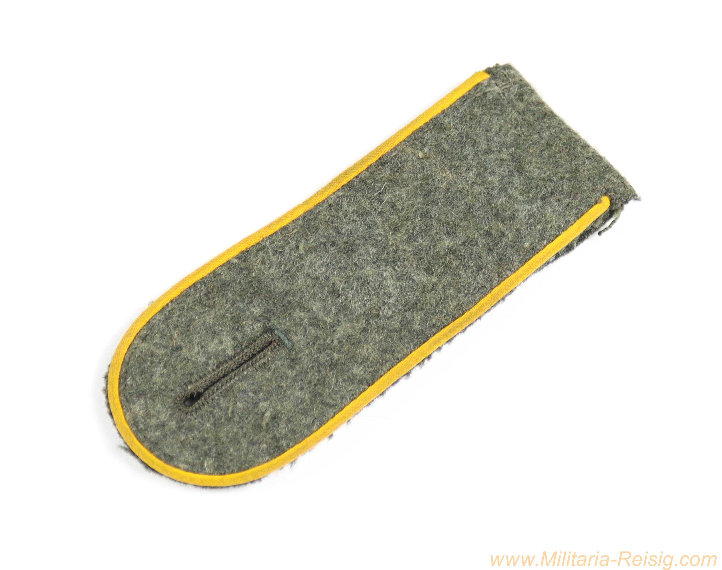 Wehrmacht Einzel-Schulterklappe Kavallerie / Aufklärer (Heer) 