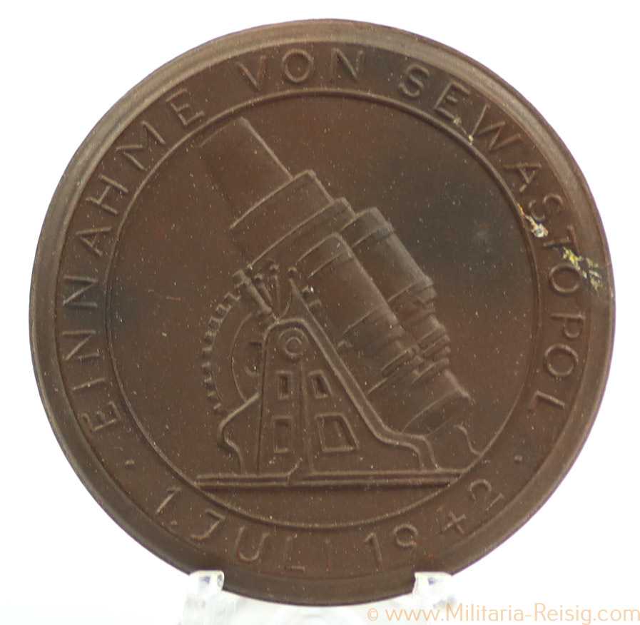 Porzellanplakette - "Einnahme von Sewastopol 1. Juli 1942"
