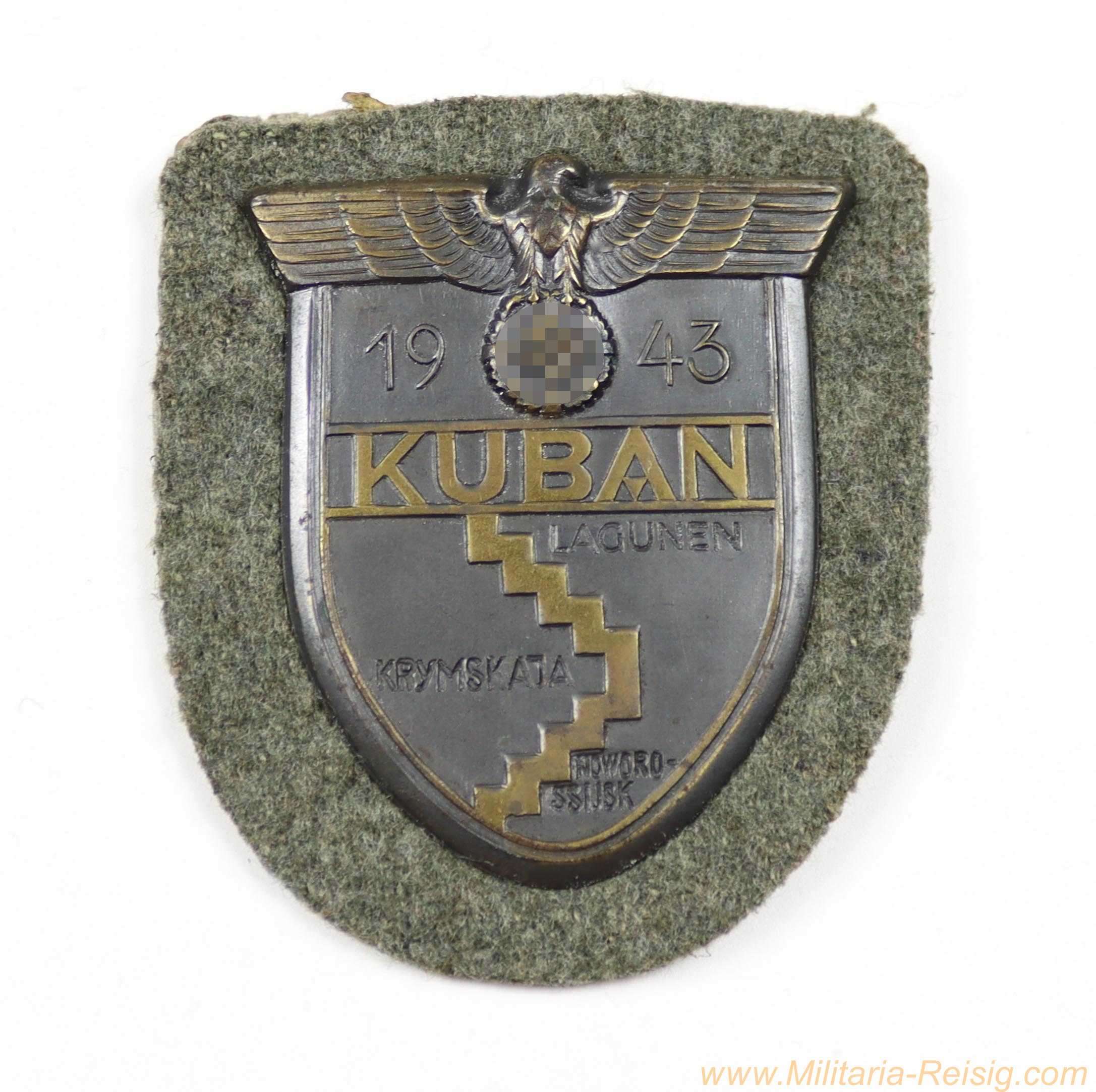 Kubanschild 1943 auf feldgrauer Heeresstoffunterlage