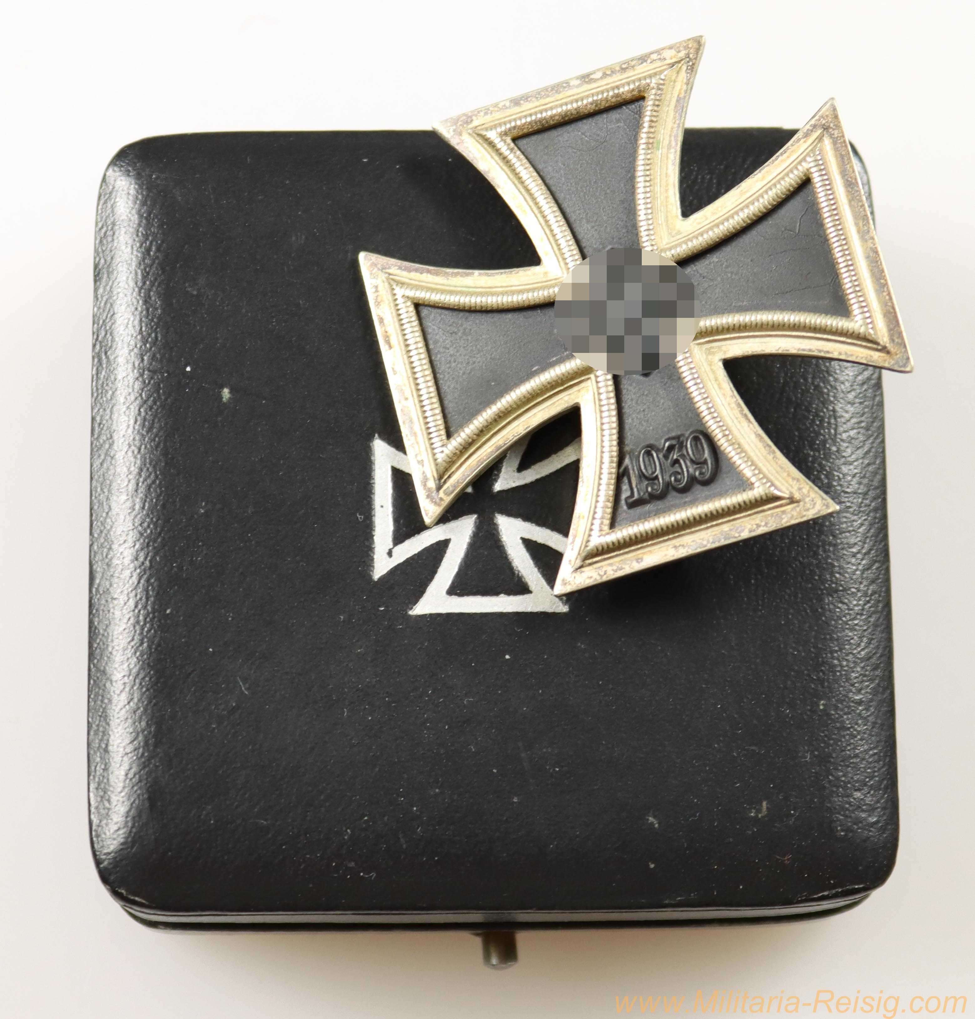 Eisernes Kreuz 1. Klasse 1939 im Etui, Hersteller L/13