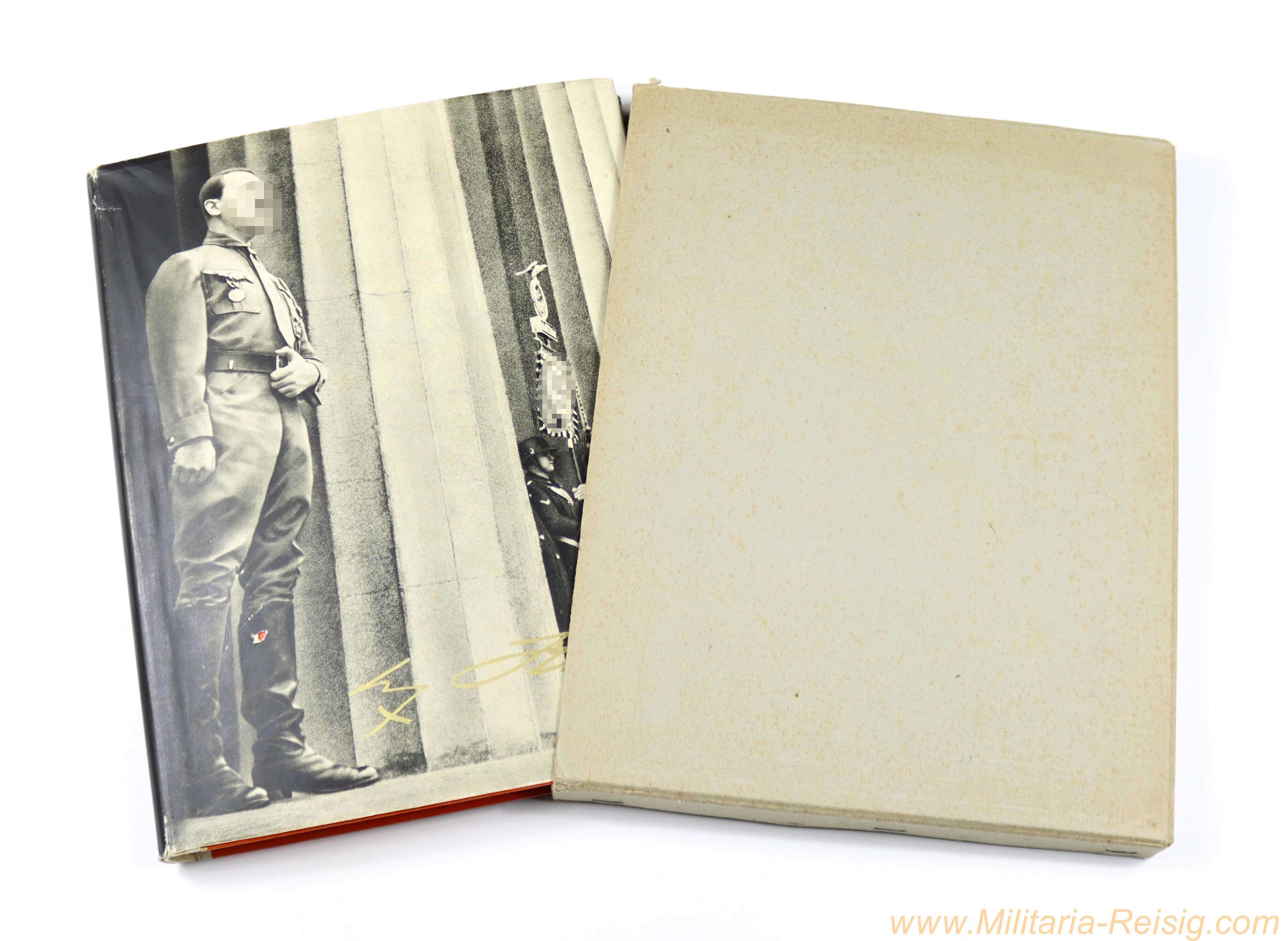Sammelbilderalbum "Adolf Hitler – Bilder aus dem Leben des Führers" im Originalkarton und Schutzumschlag