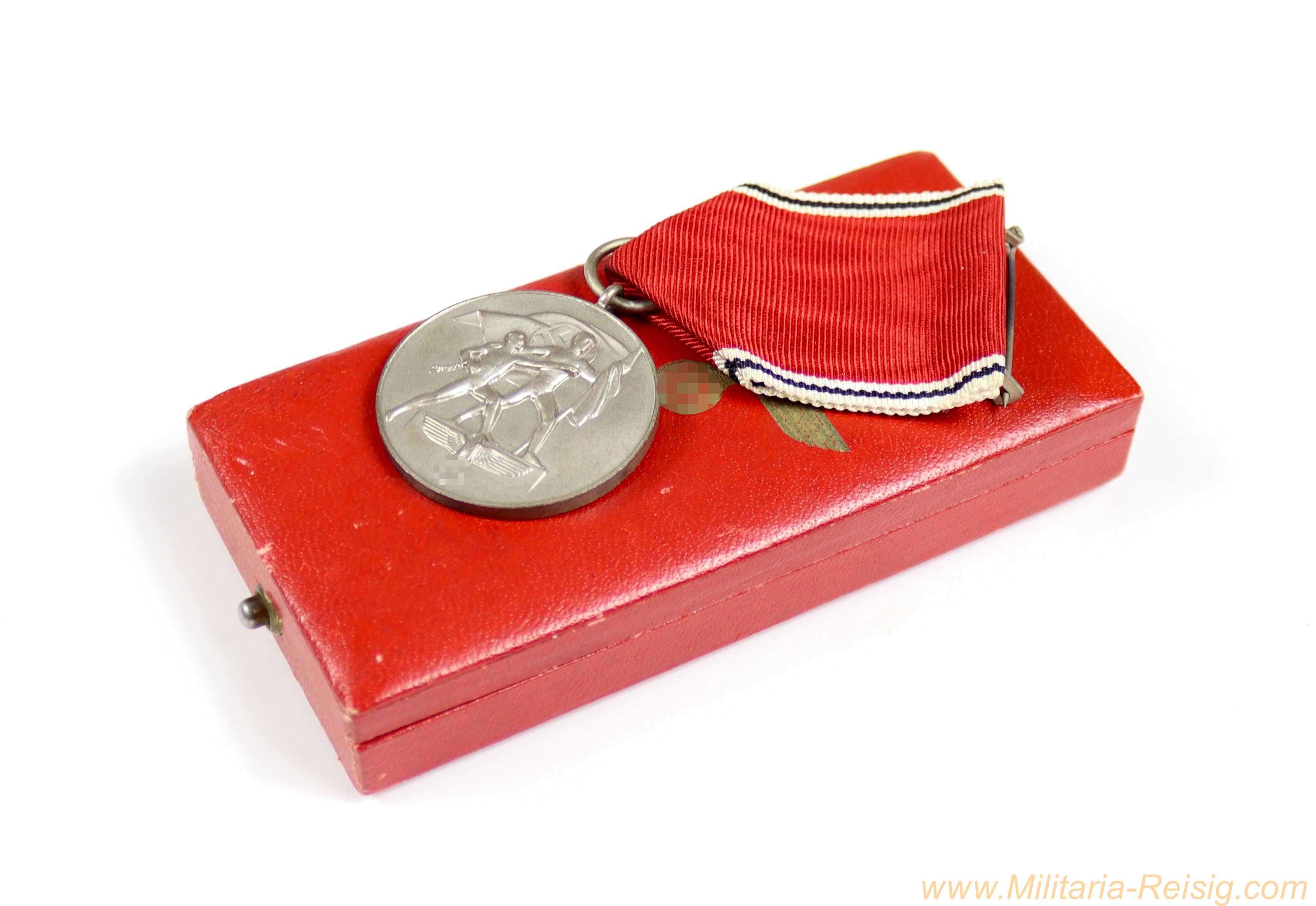Medaille zur Erinnerung an den 13. März 1938 (Österreich) im Etui