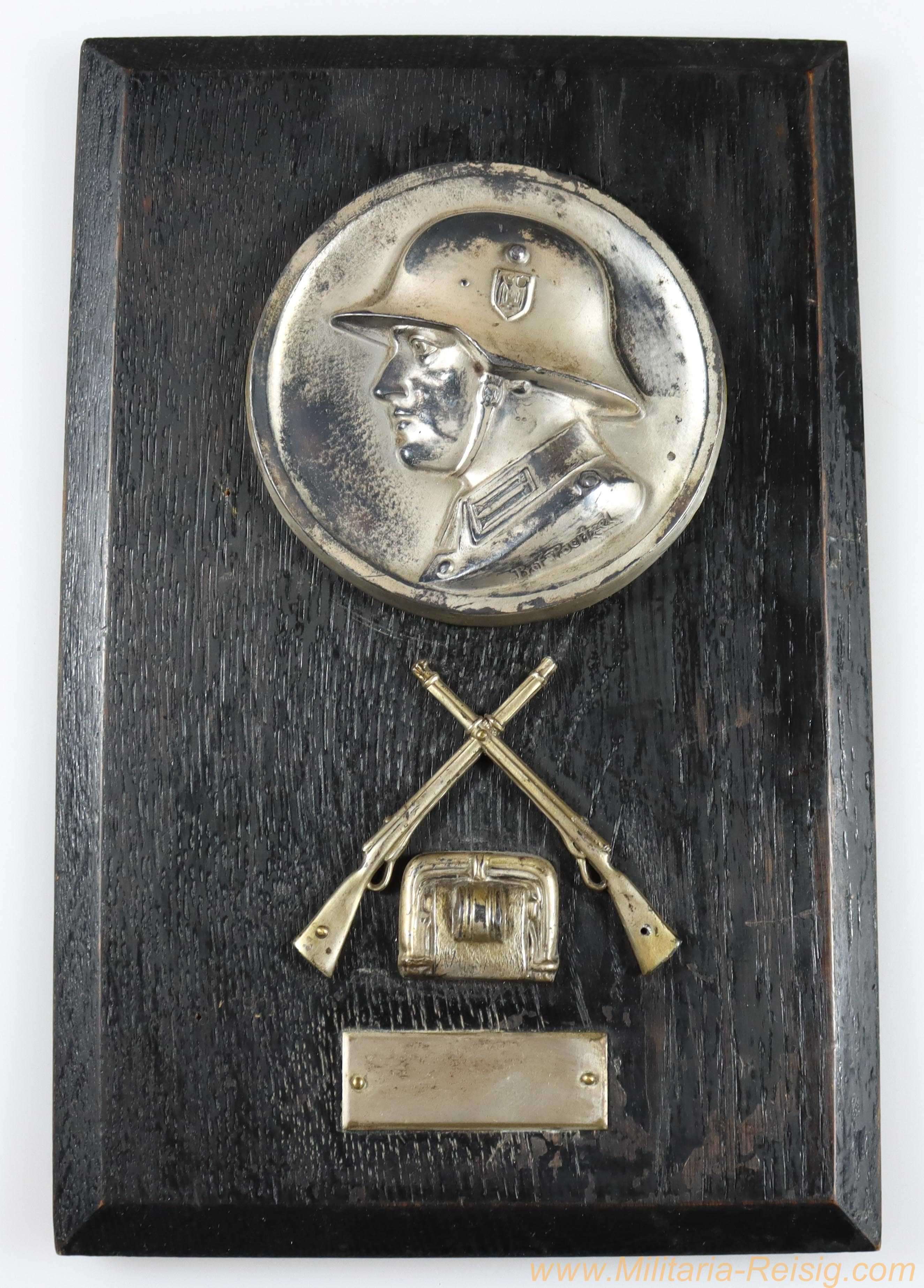 Wehrmacht Relief, Hersteller Prof. Poertzrl