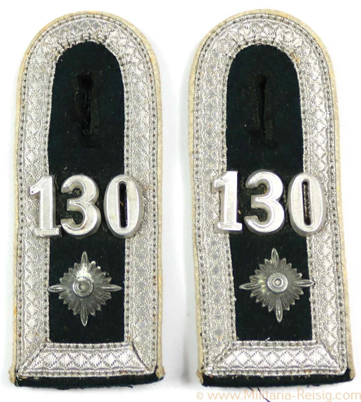 Wehrmacht Paar Schulterklappen für einen Feldwebel im Infanterie Regiment 130