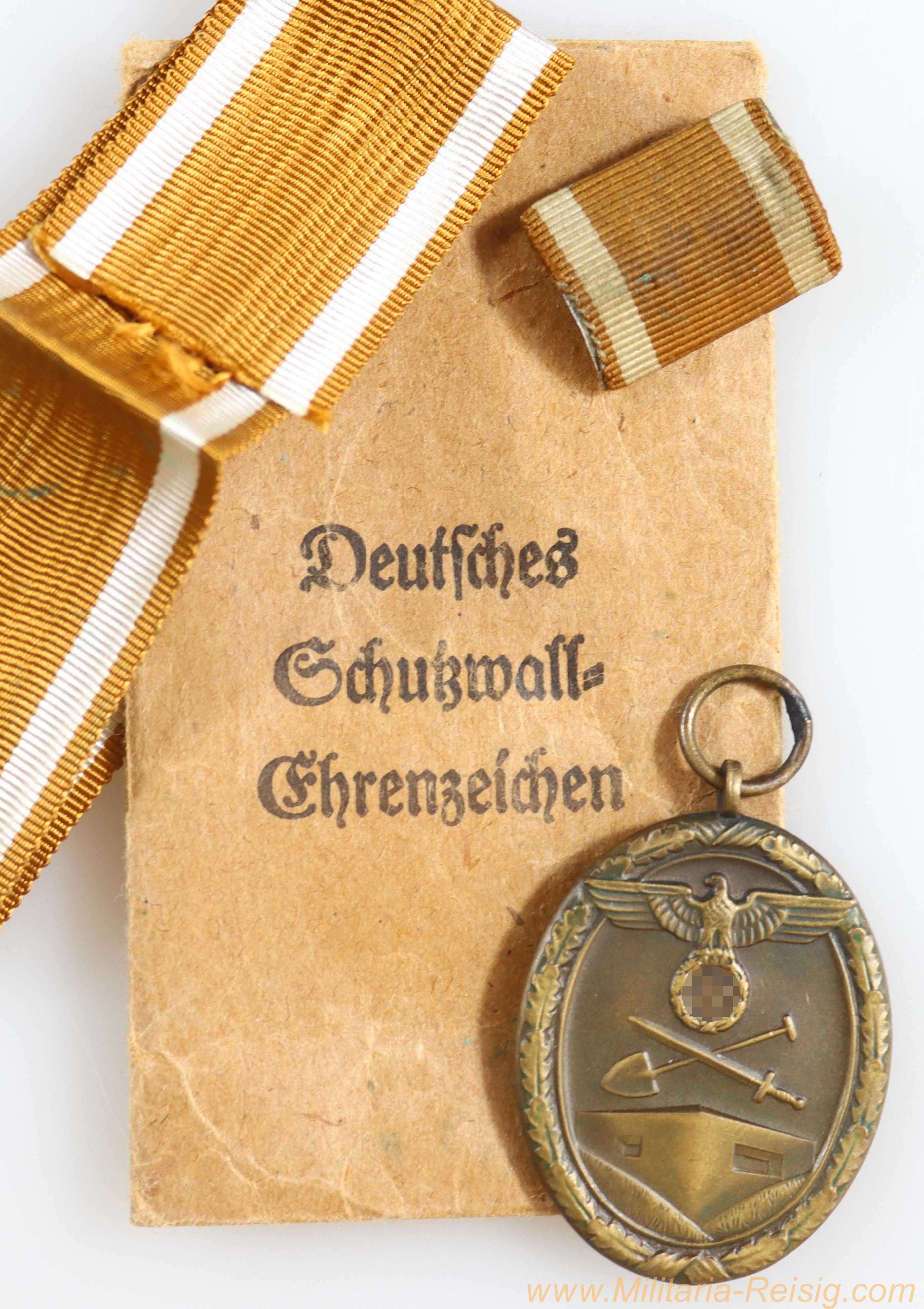 Schutzwall Ehrenzeichen mit Verleihungstüte, Hersteller Ferdinand Hoffstätter, Bonn am Rhein