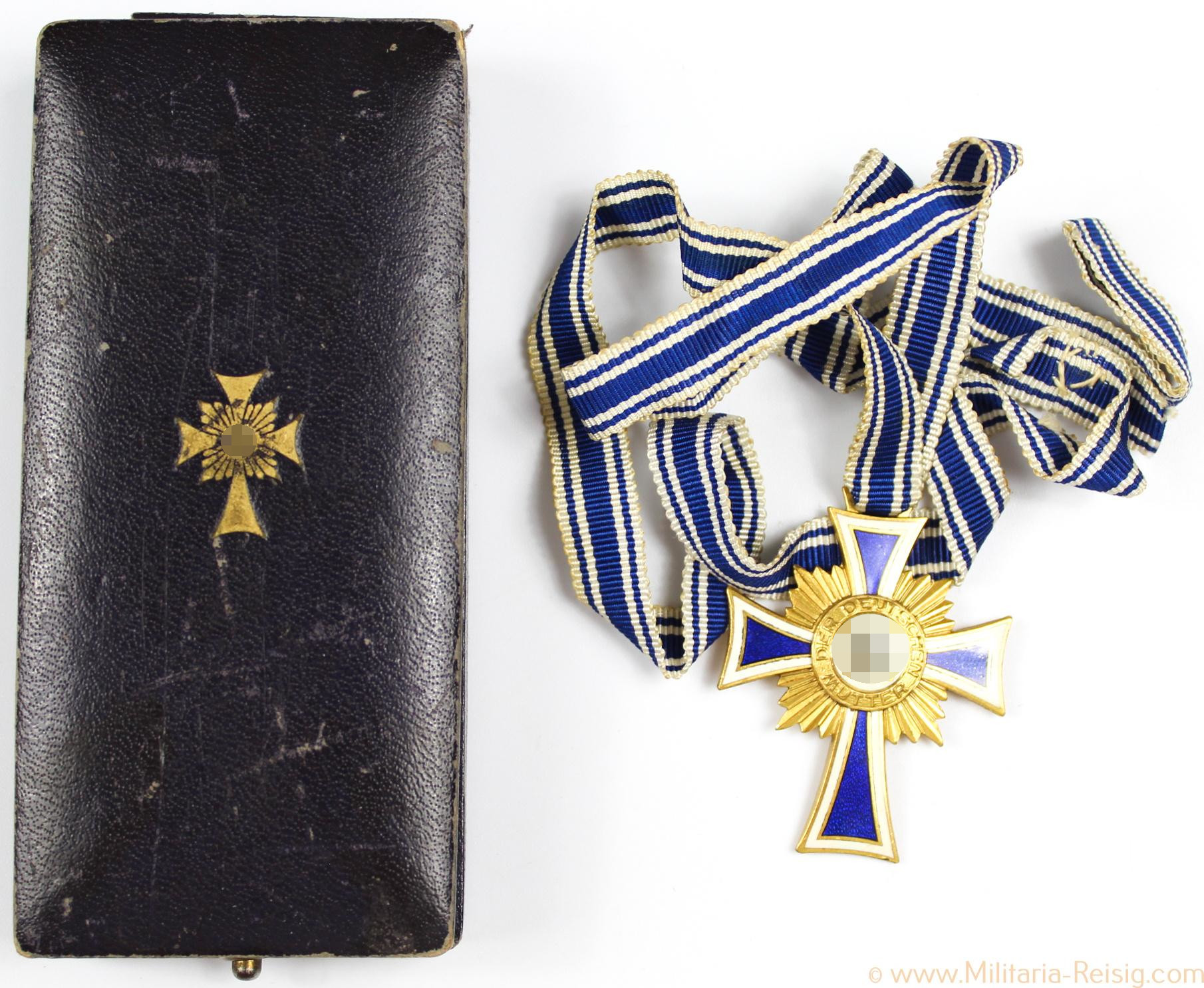 Mutterkreuz in Gold im Etui, Herst. Liefergemeinschaft Pforzheimer Inungen