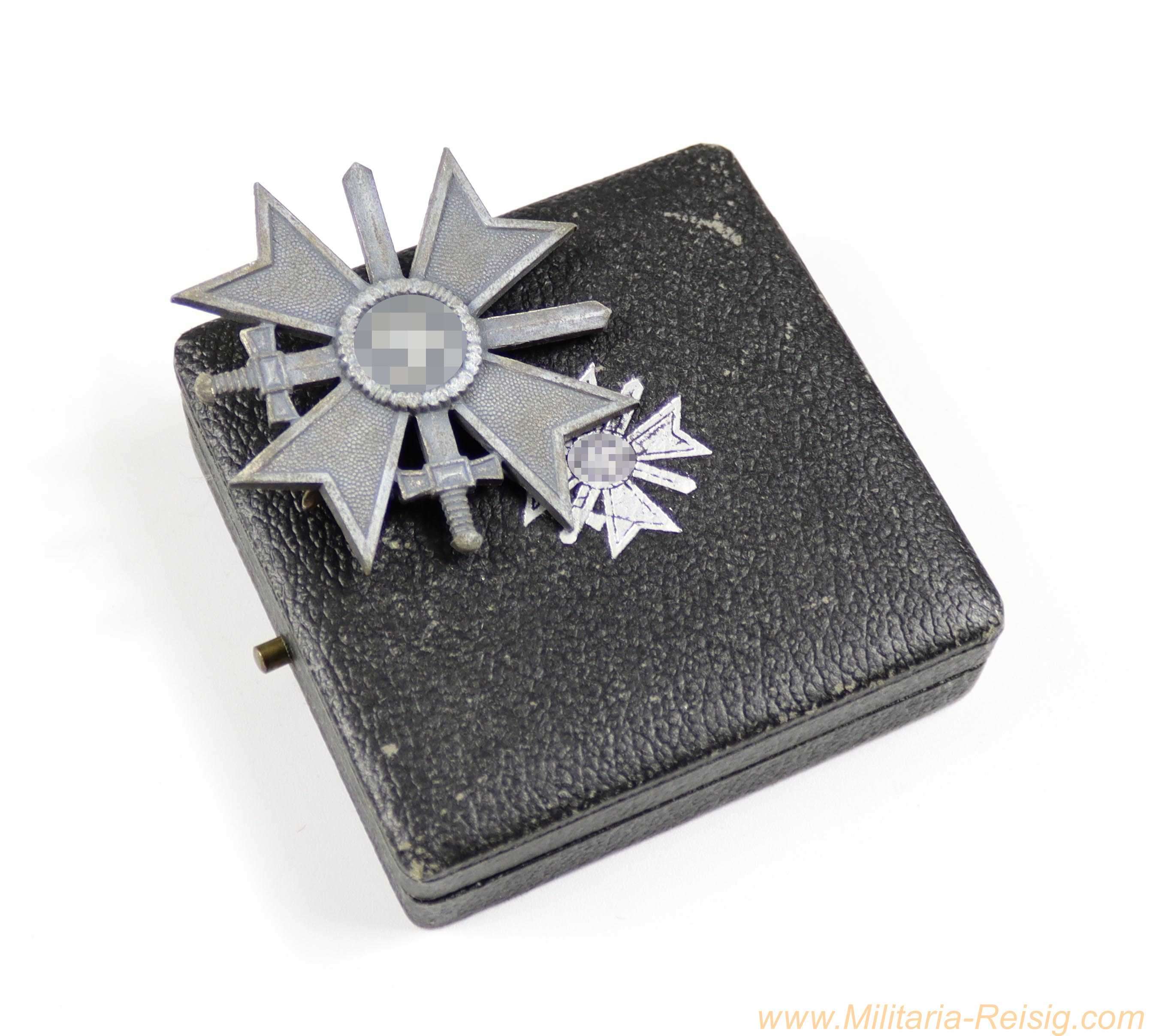 Kriegsverdienstkreuz 1. Klasse mit Schwertern im Etui – Hersteller "4" (Steinhauer & Lück, Lüdenscheid)