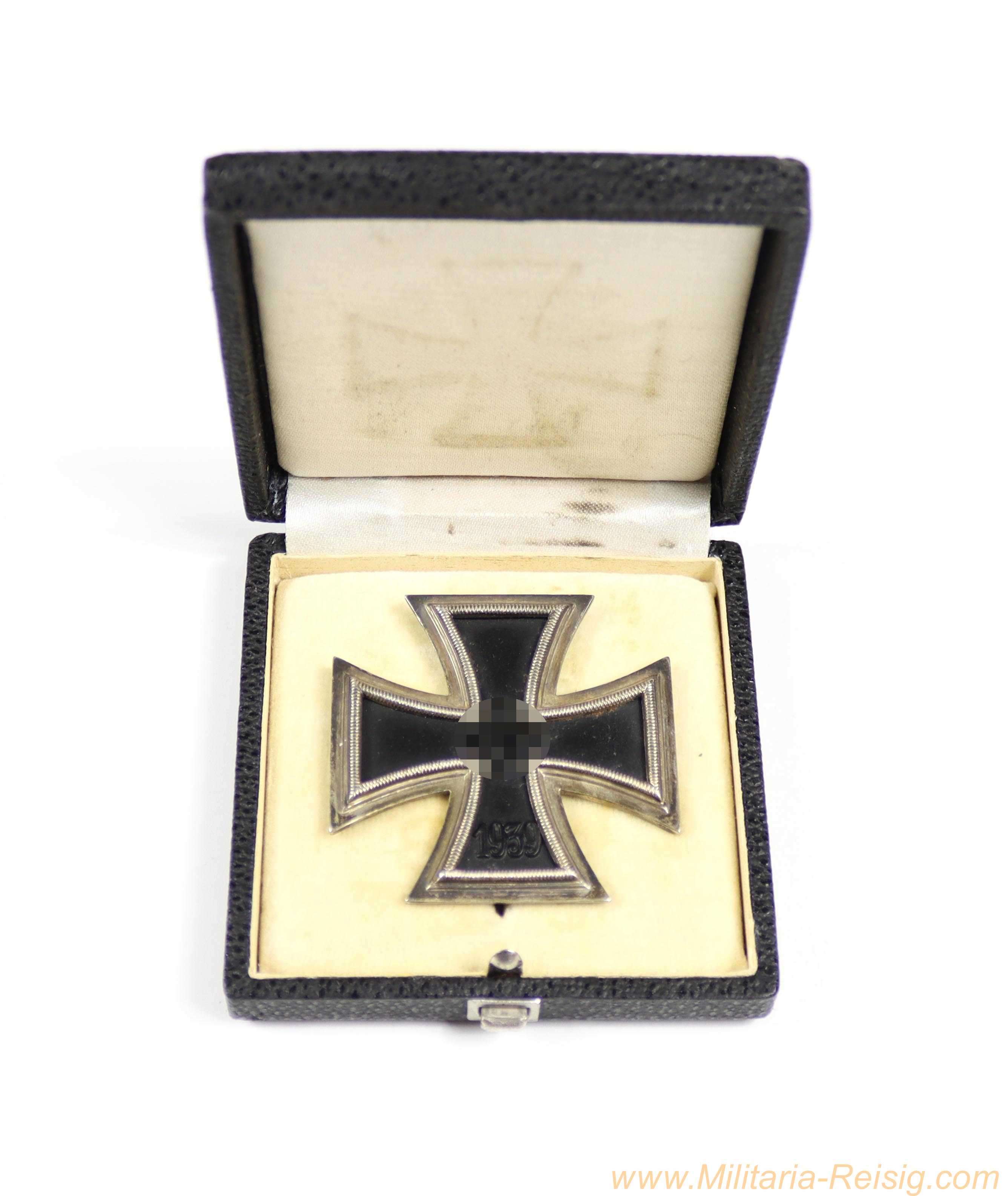 Eisernes Kreuz 1. Klasse 1939 im Etui – Hersteller "B.H. Mayer, Pforzheim" 