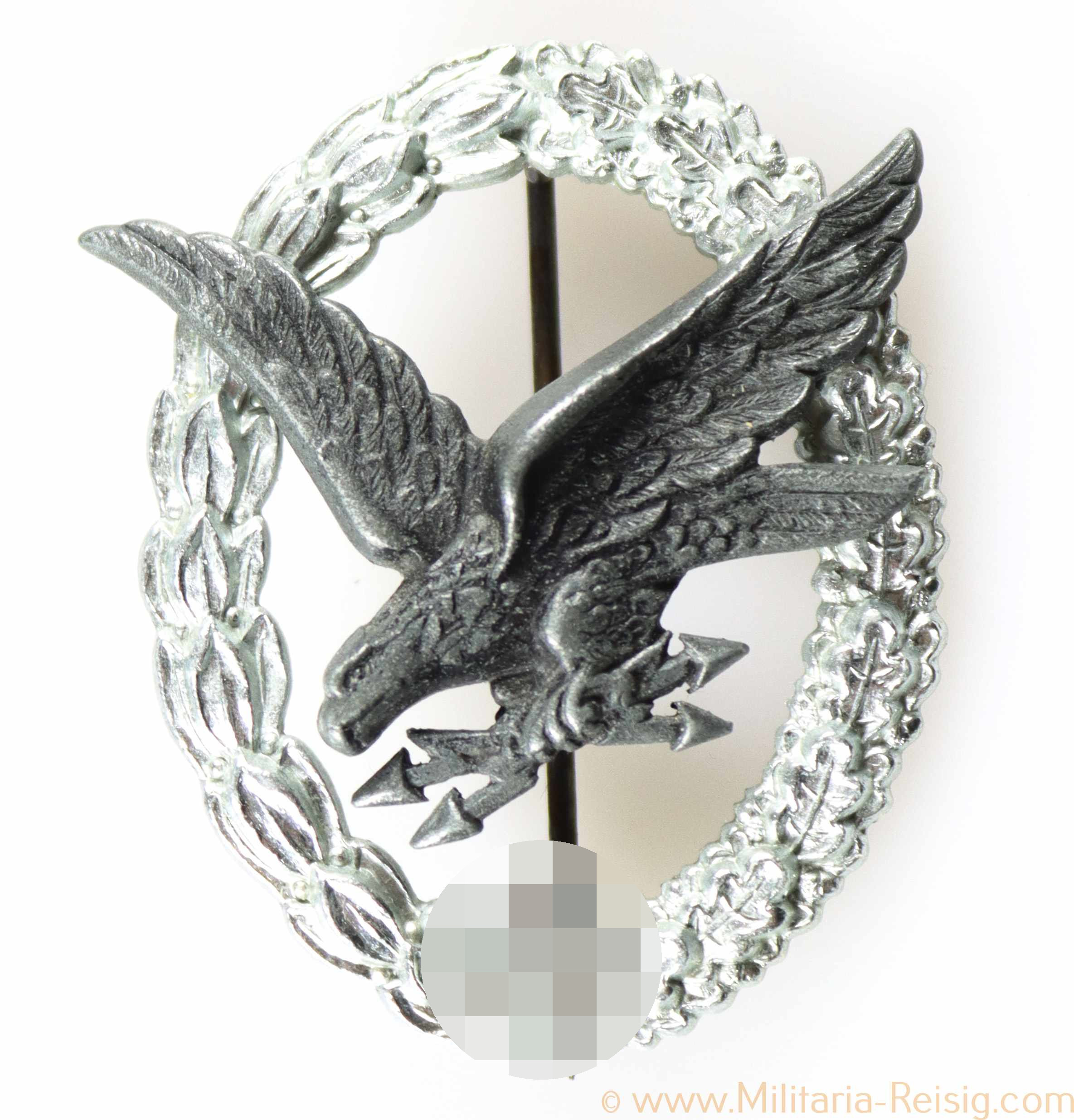 Fliegerschützenabzeichen mit Blitzbündel, Hersteller Berg & Nolte, Lüdenscheid