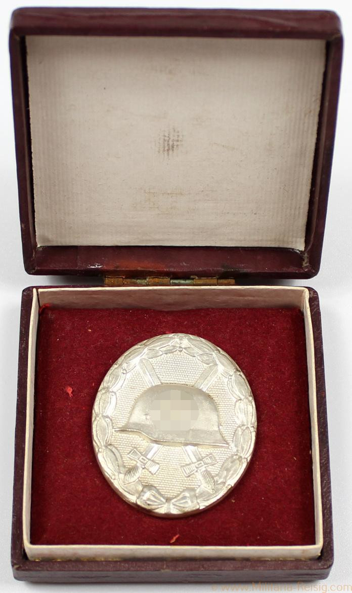 Verwundetenabzeichen in Silber im LDO-Etui 1. Form, Hersteller L/53