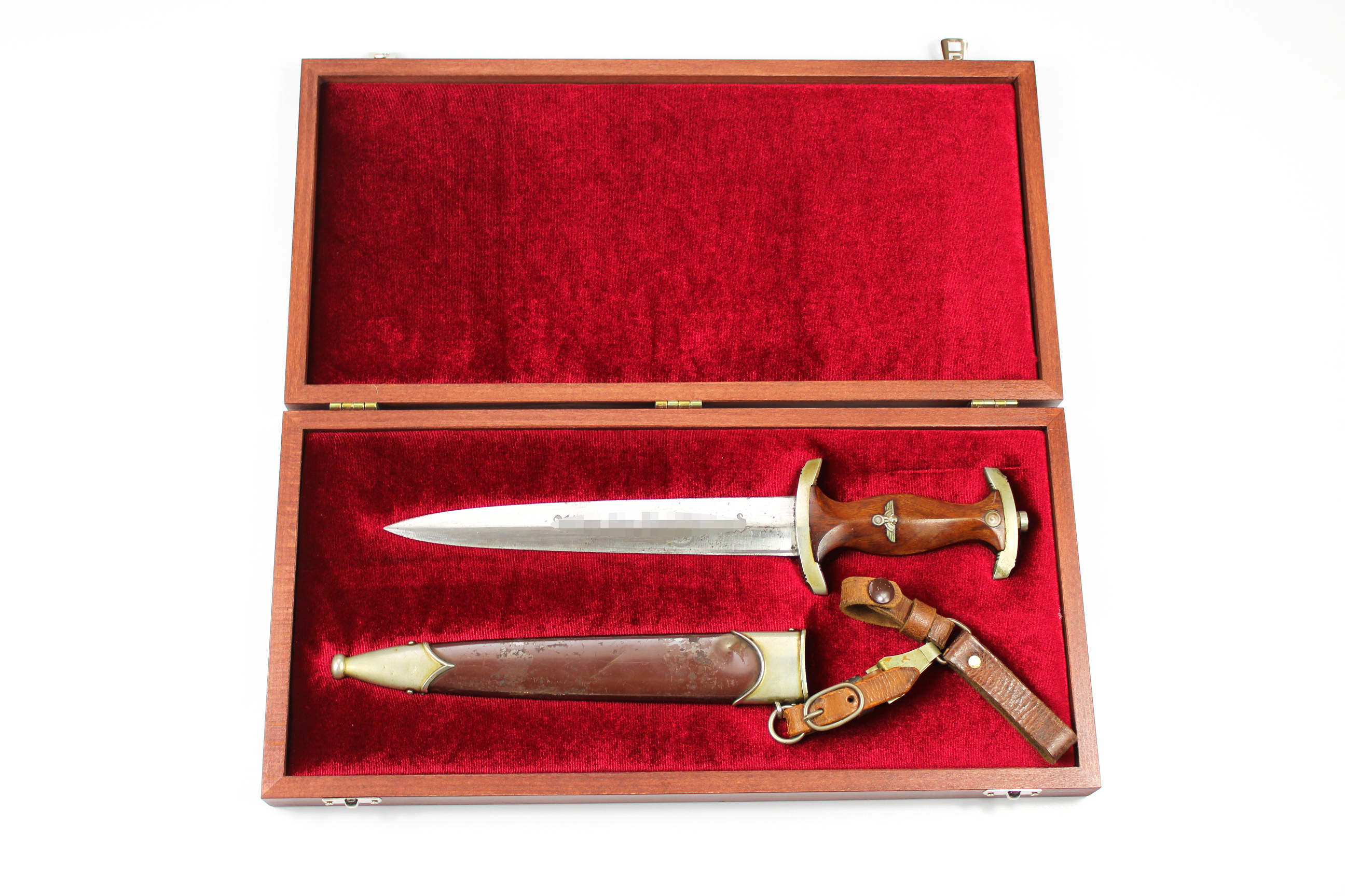 Holzschatulle für einen SA/SS Dolch