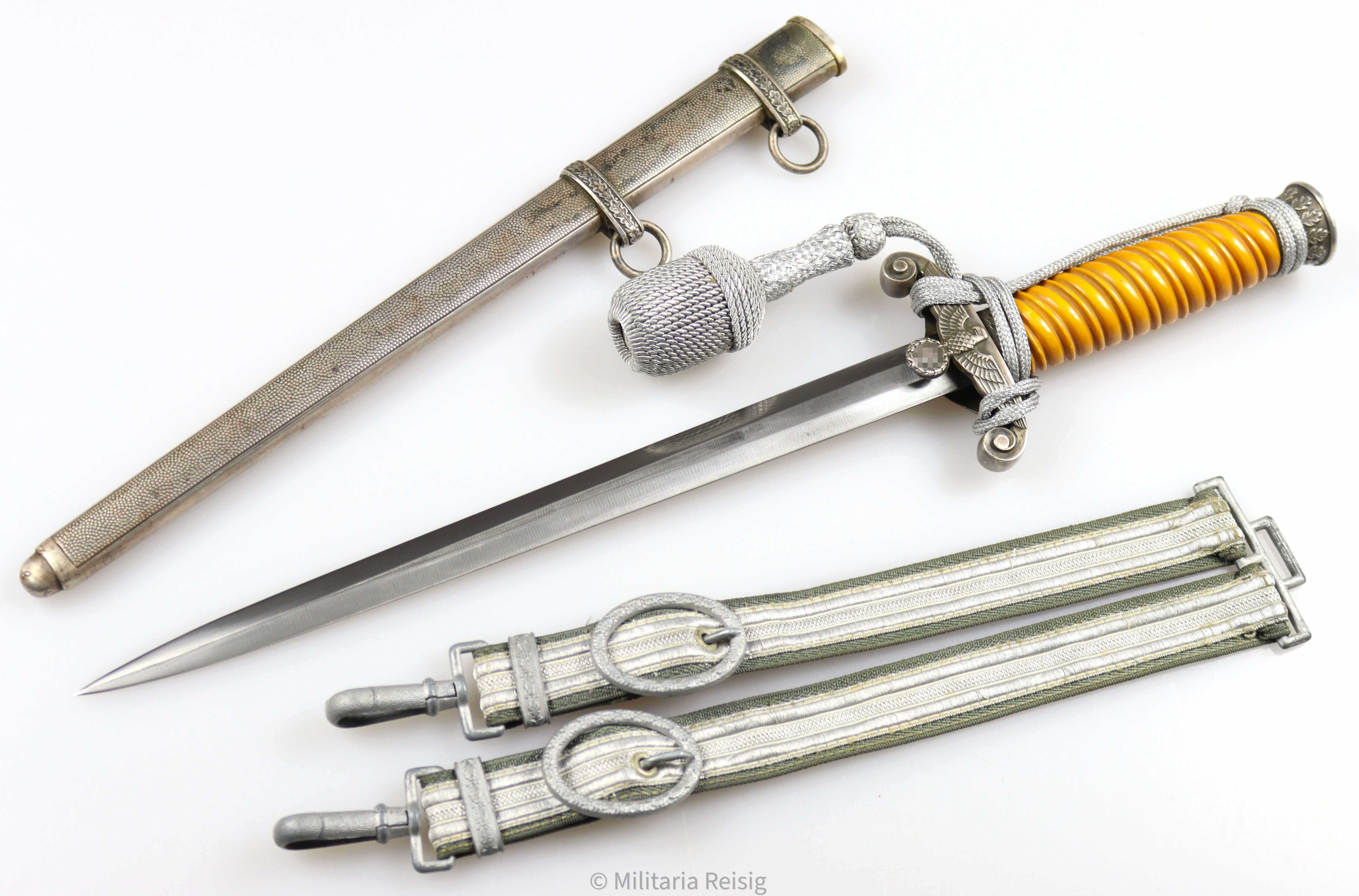 Heeres Offiziersdolch mit Gehänge u. Portepee, Hersteller Carl Eickhorn, Solingen