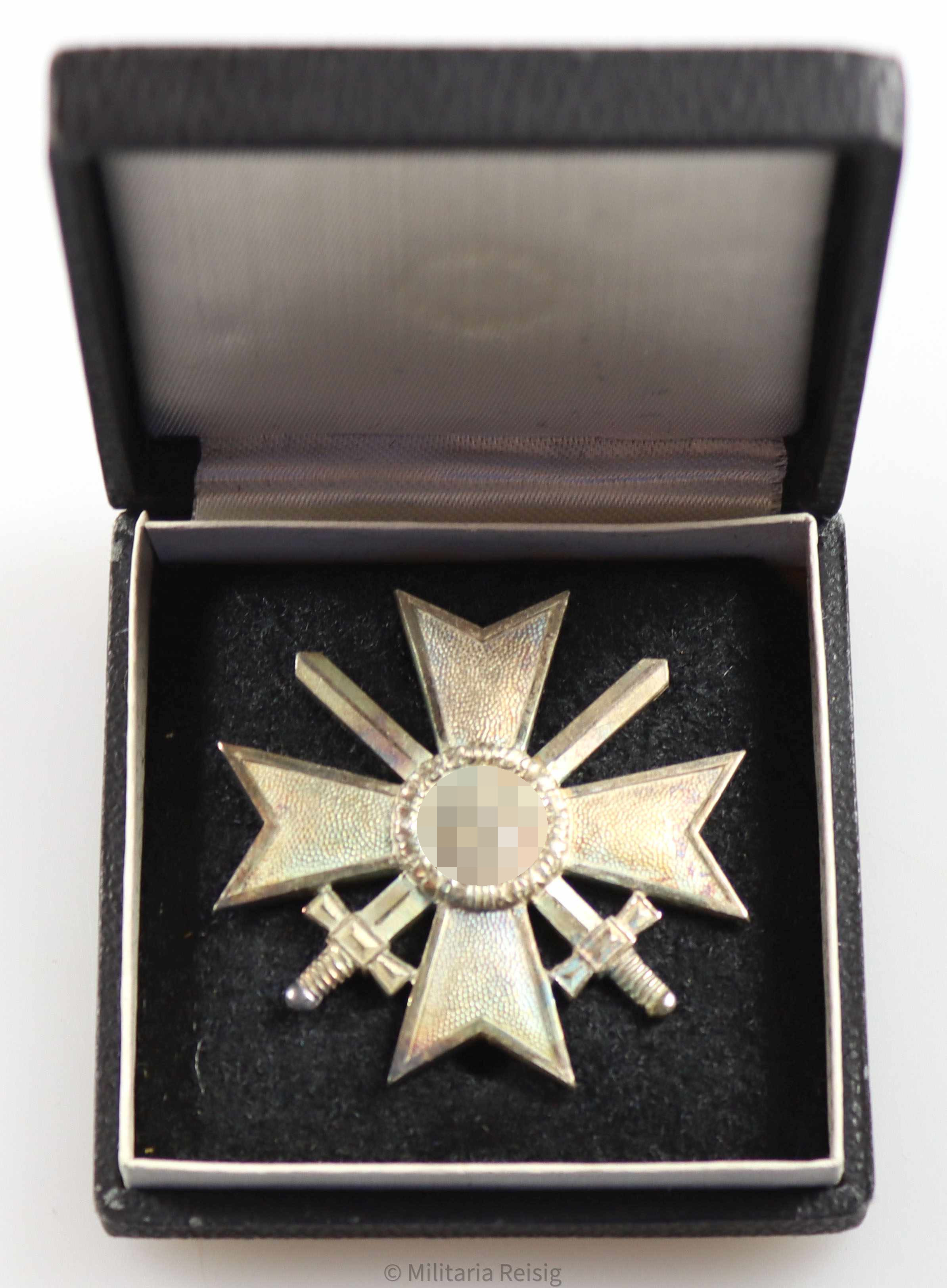 Kriegsverdienstkreuz 1. Klasse mit Schwertern 1939 im Etui, Hersteller 1