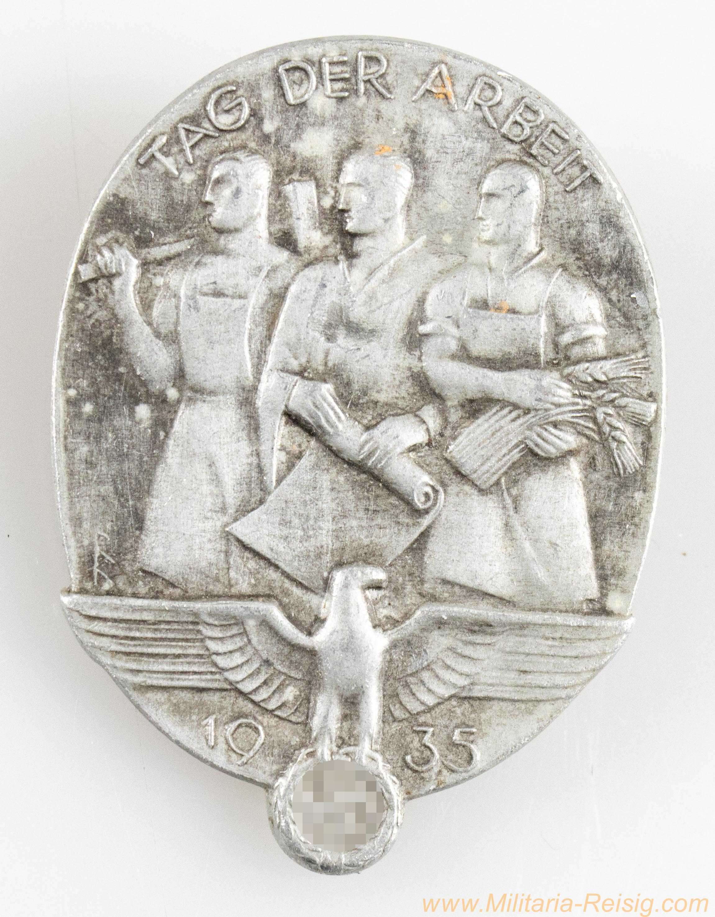 Abzeichen Tag der Arbeit 1935, Hersteller Walter Hörnlein, Schwäb. Gmünd