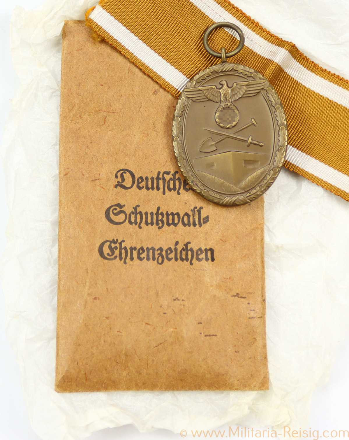 Schutzwall Ehrenzeichen, Hersteller Moritz Hausch AG, Pforzheim