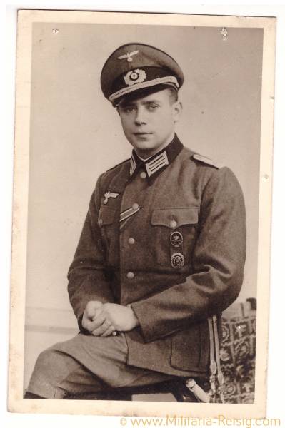 Foto Postkarte eines Offiziers des Heeres in Uniform, Offiziers Dolch, Sportabzeichen, ..