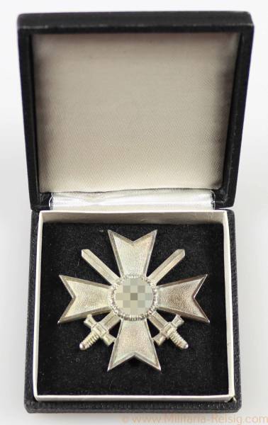 Kriegsverdienstkreuz 1. Klasse mit Schwertern 1939 im Etui, Hersteller 1
