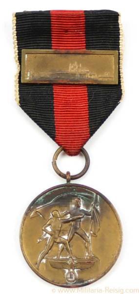 Sudetenland-Medaille mit Auflage "Prager Burg"