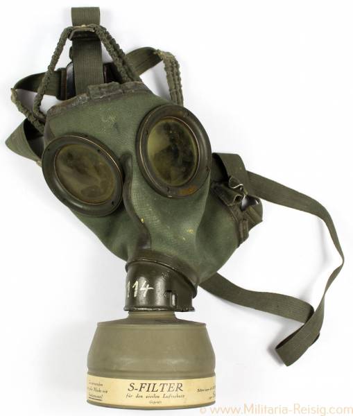 Gasmaske der Wehrmach, GM-30 1939, Herst. Dräger, Lübeck