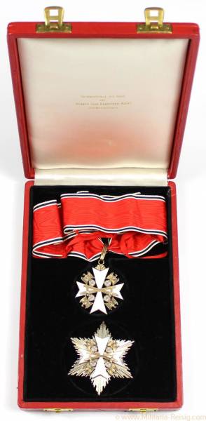 Orden vom Deutschen Adler Verdienstkreuz mit Schwertern 2. Modell im Etui, Hersteller 21